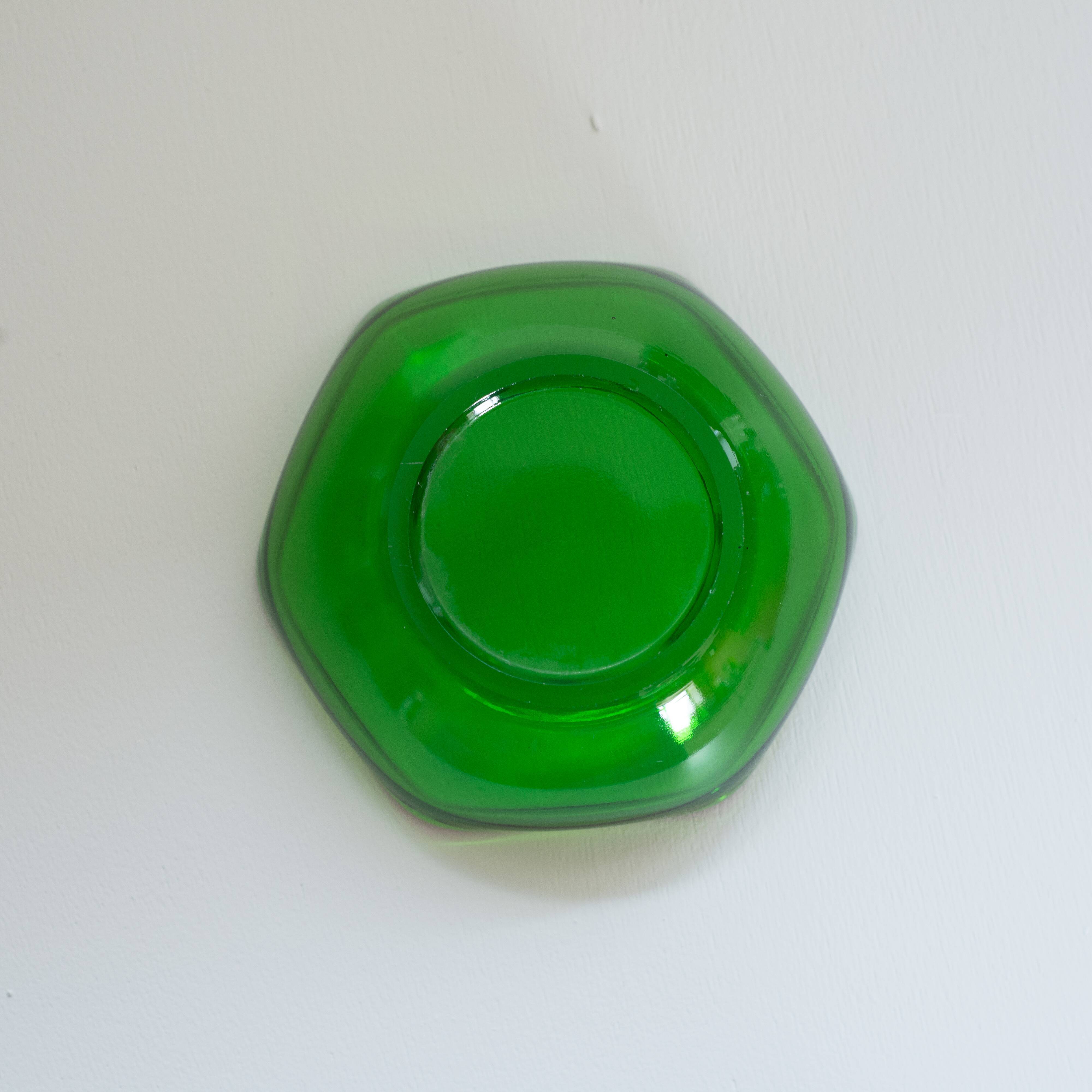 Set of 8 colored glass cups