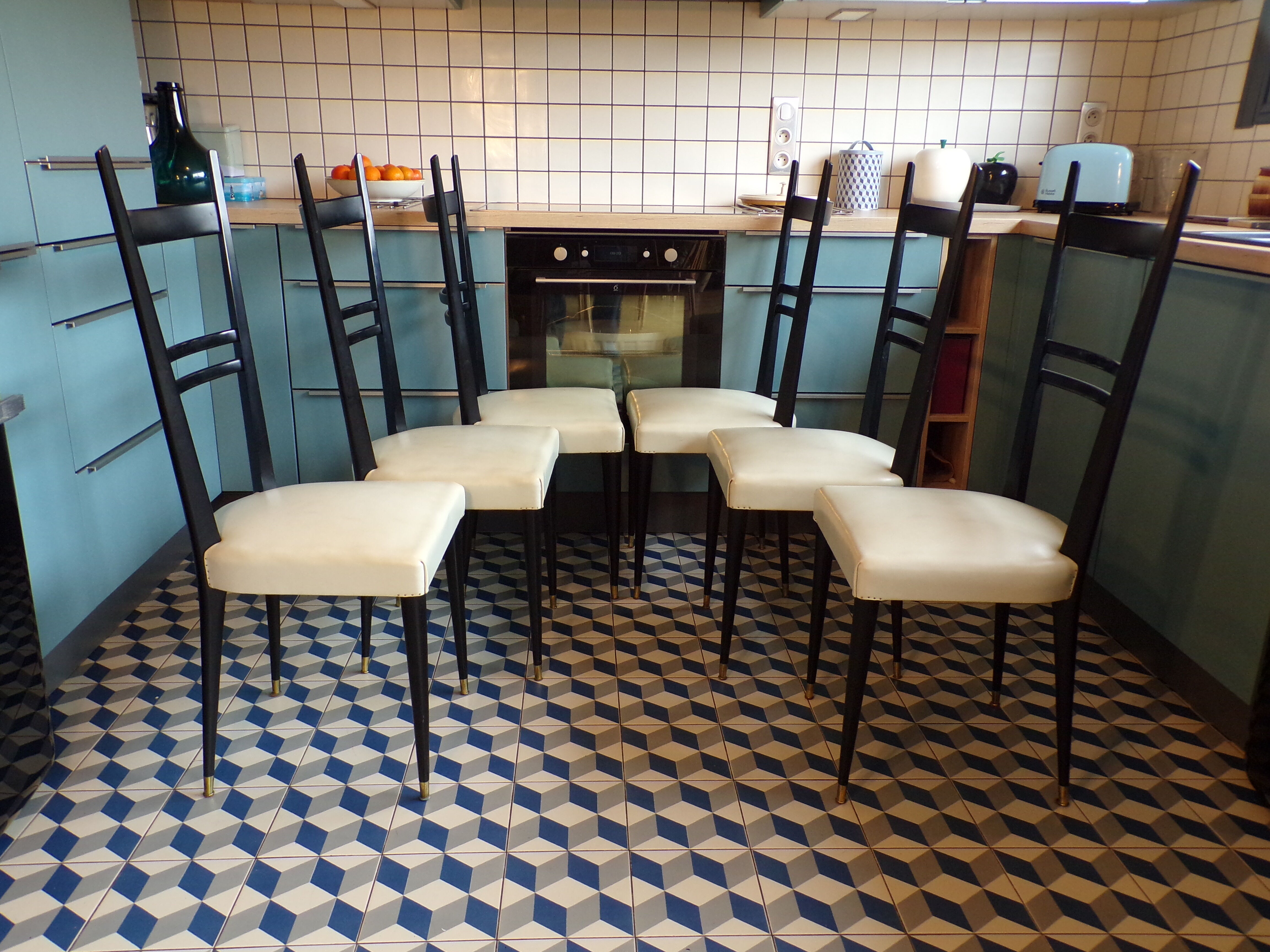 Suite 6 Italian chairs 1960