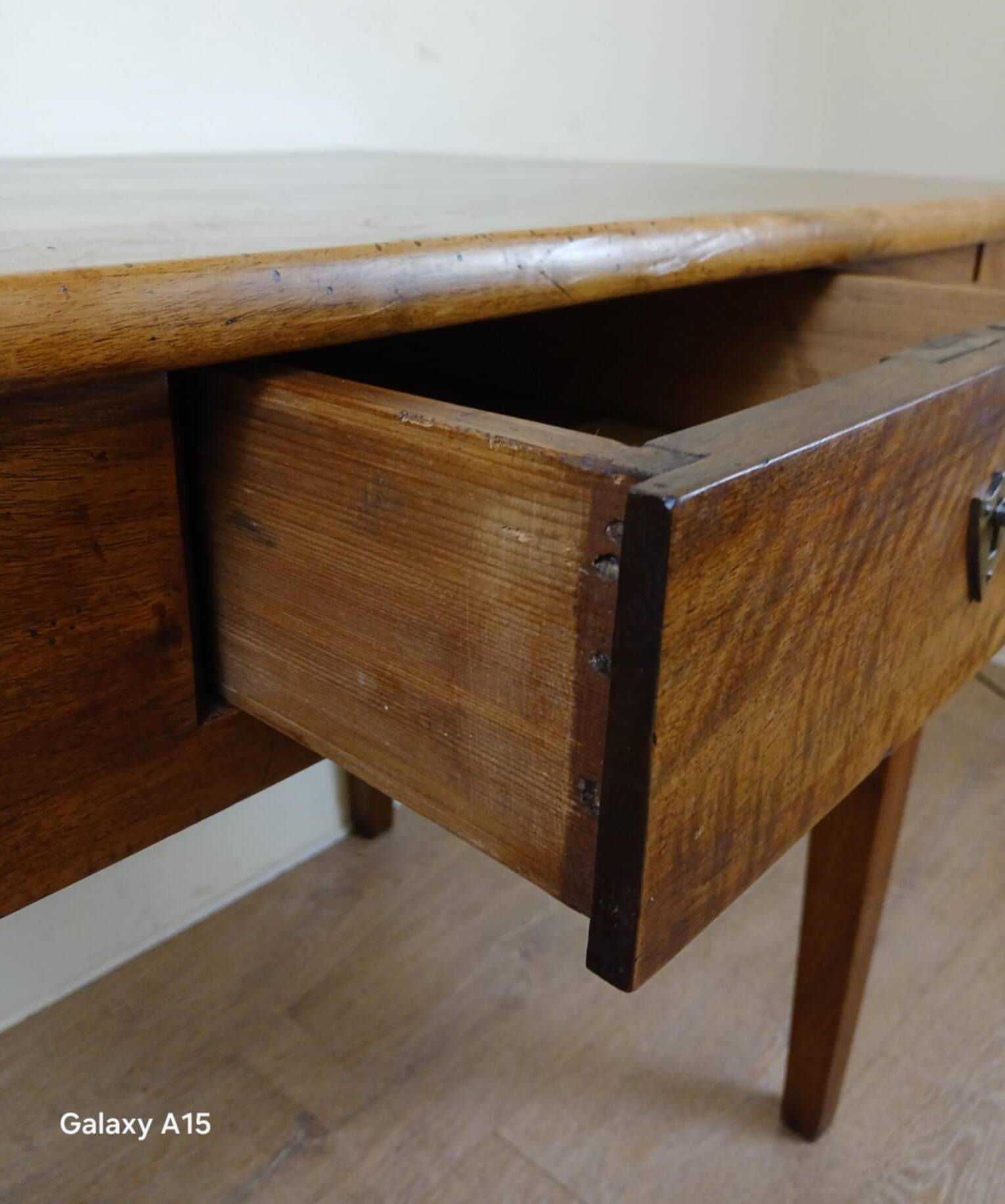 Directoire period desk table in solid walnut circa 1800