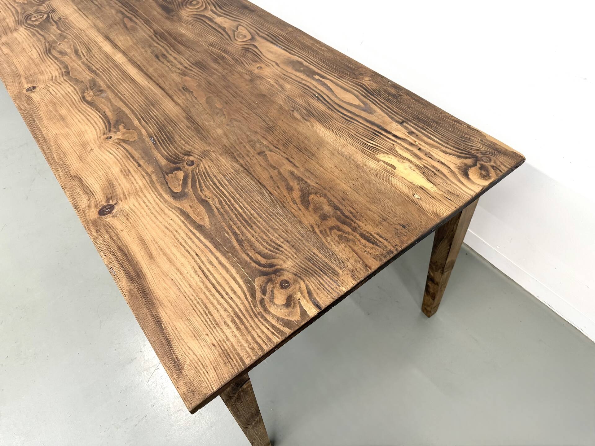 Large XXL Farm Table in Pine – Tapered Legs – L367 cm