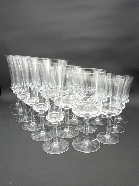 Set of 24 stemmed glasses