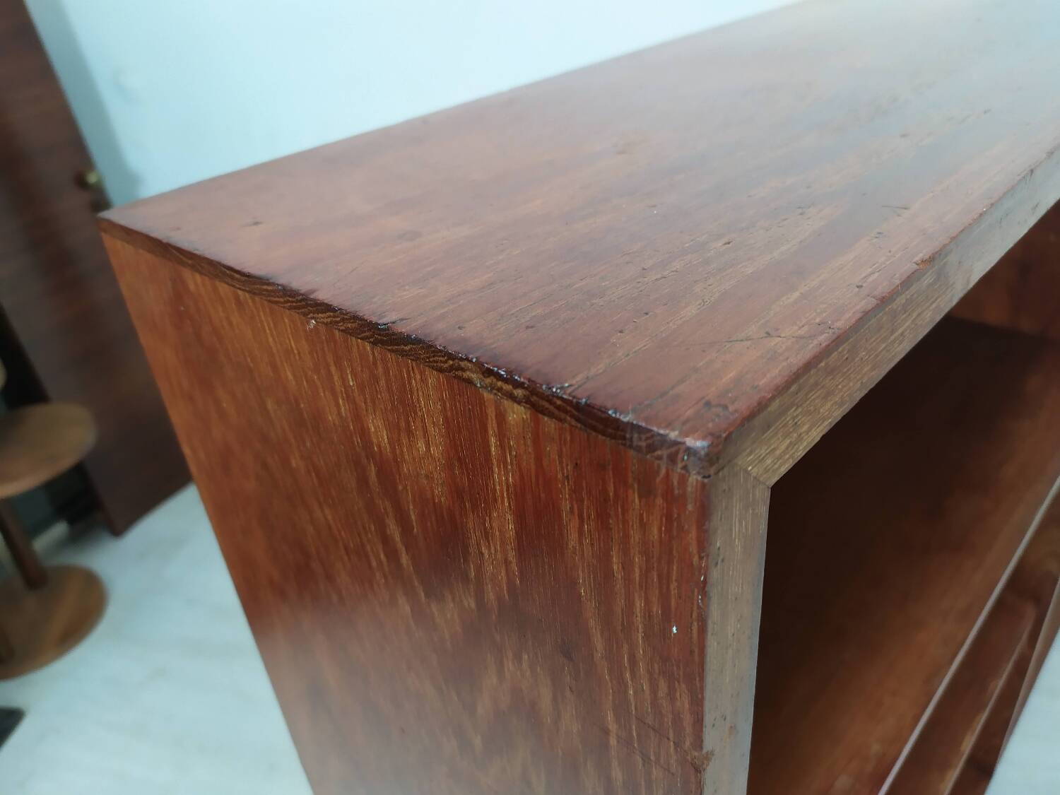 Étagère bibliothèque pied compas teck