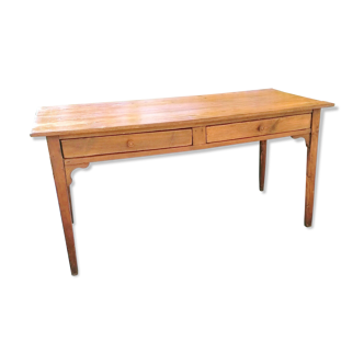 Farm table