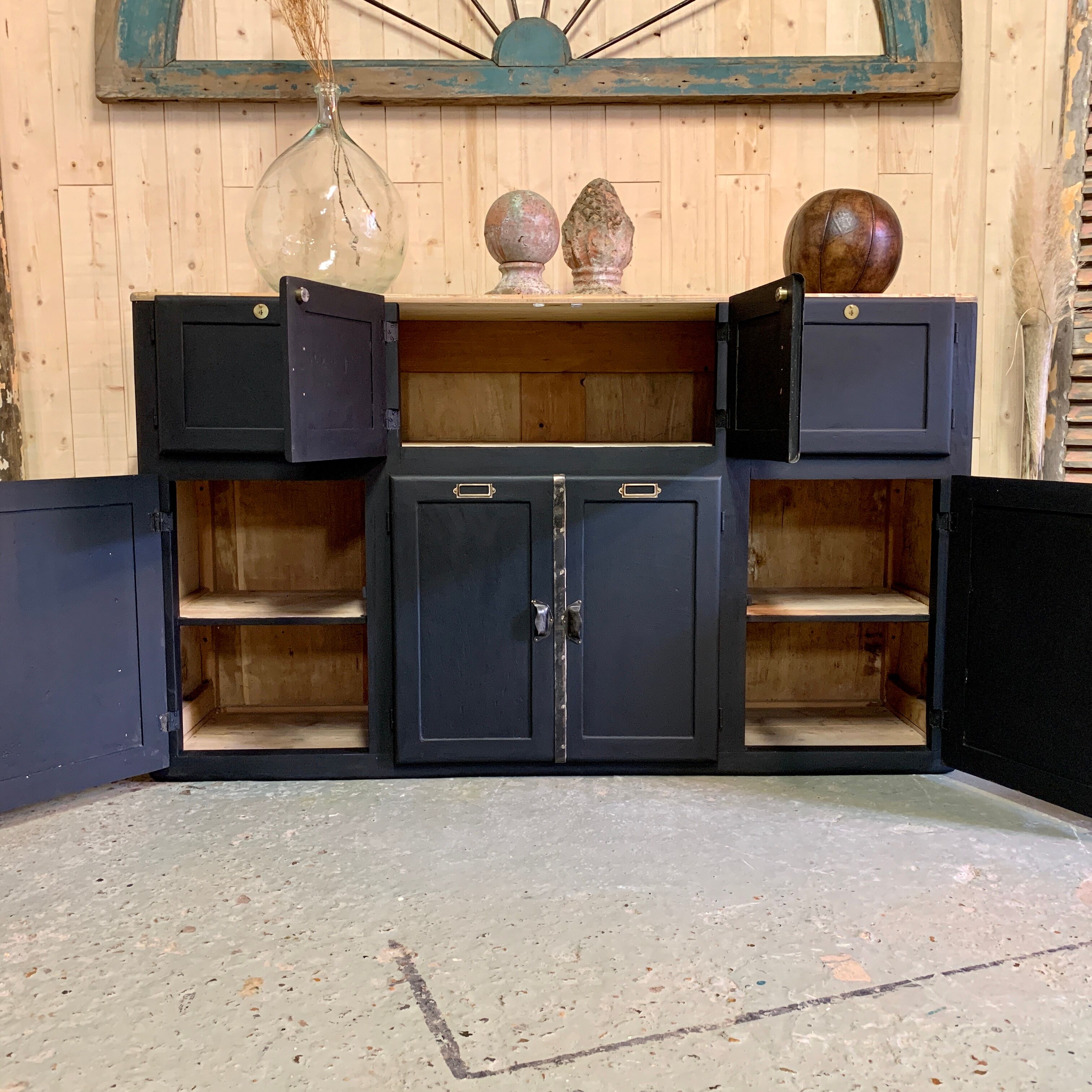 Black workshop buffet 1930