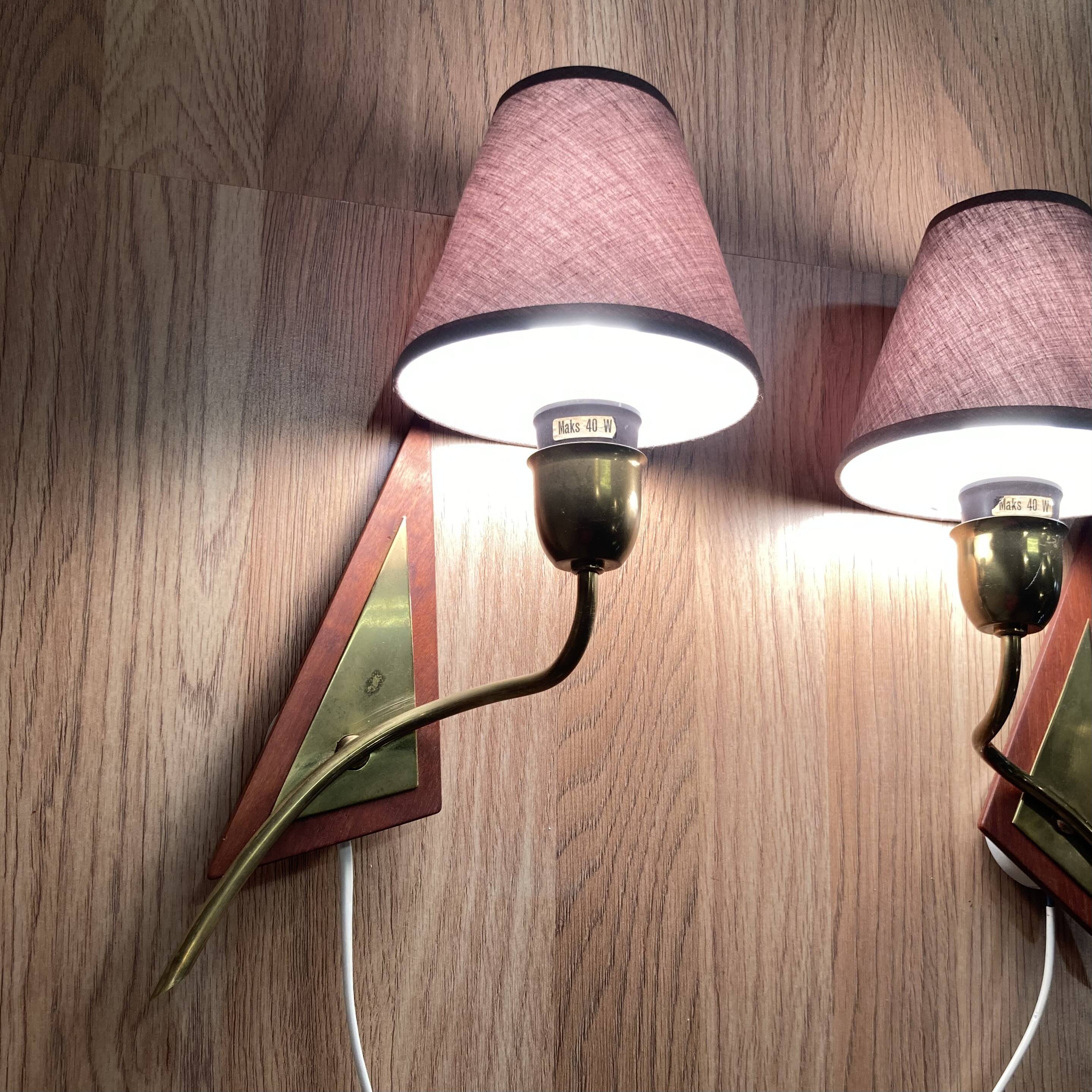 PAIR OF SCANDINAVIAN DESIGN WALL LIGHTS 1950.