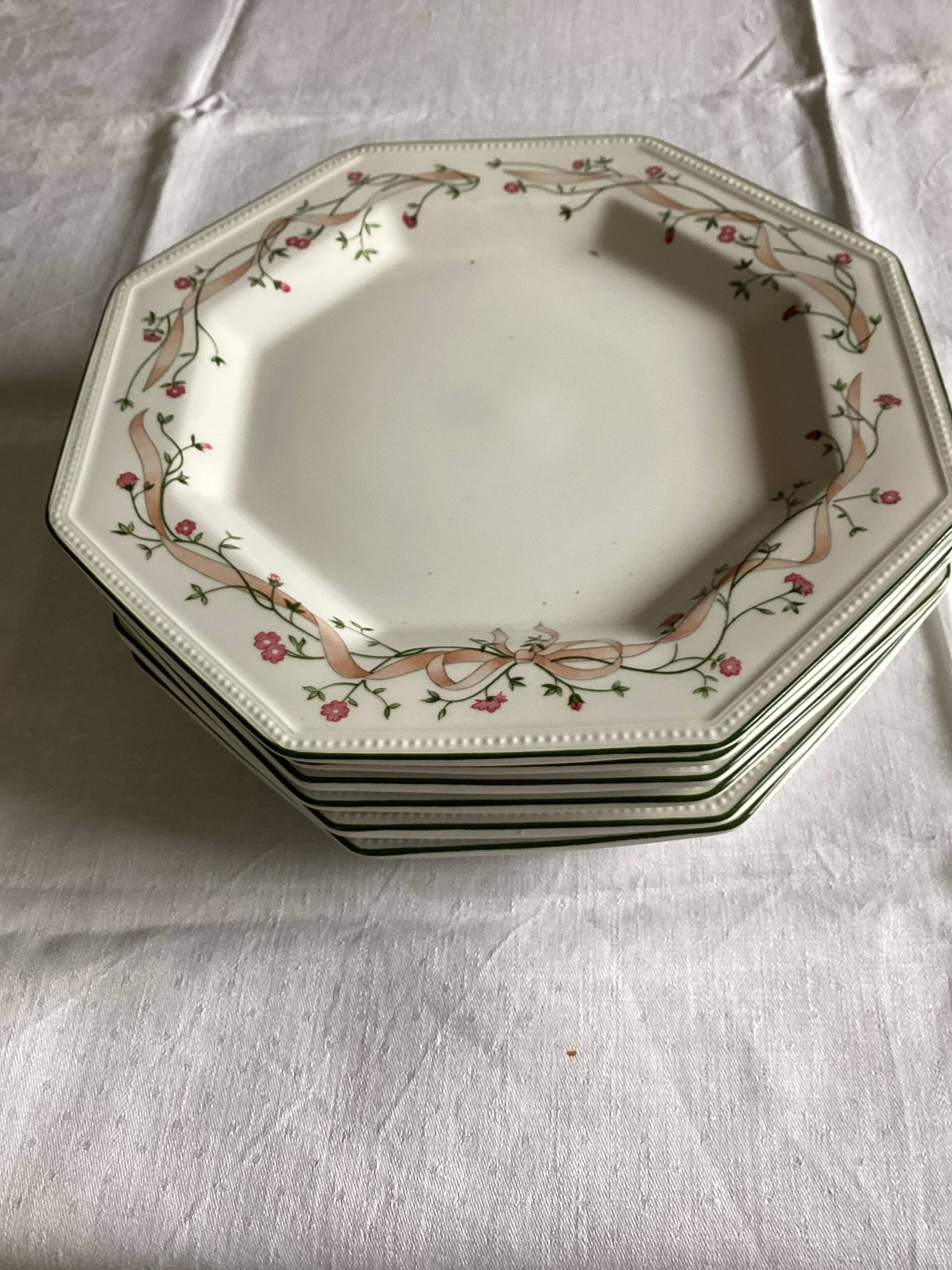 6 Johnson Brothers plates