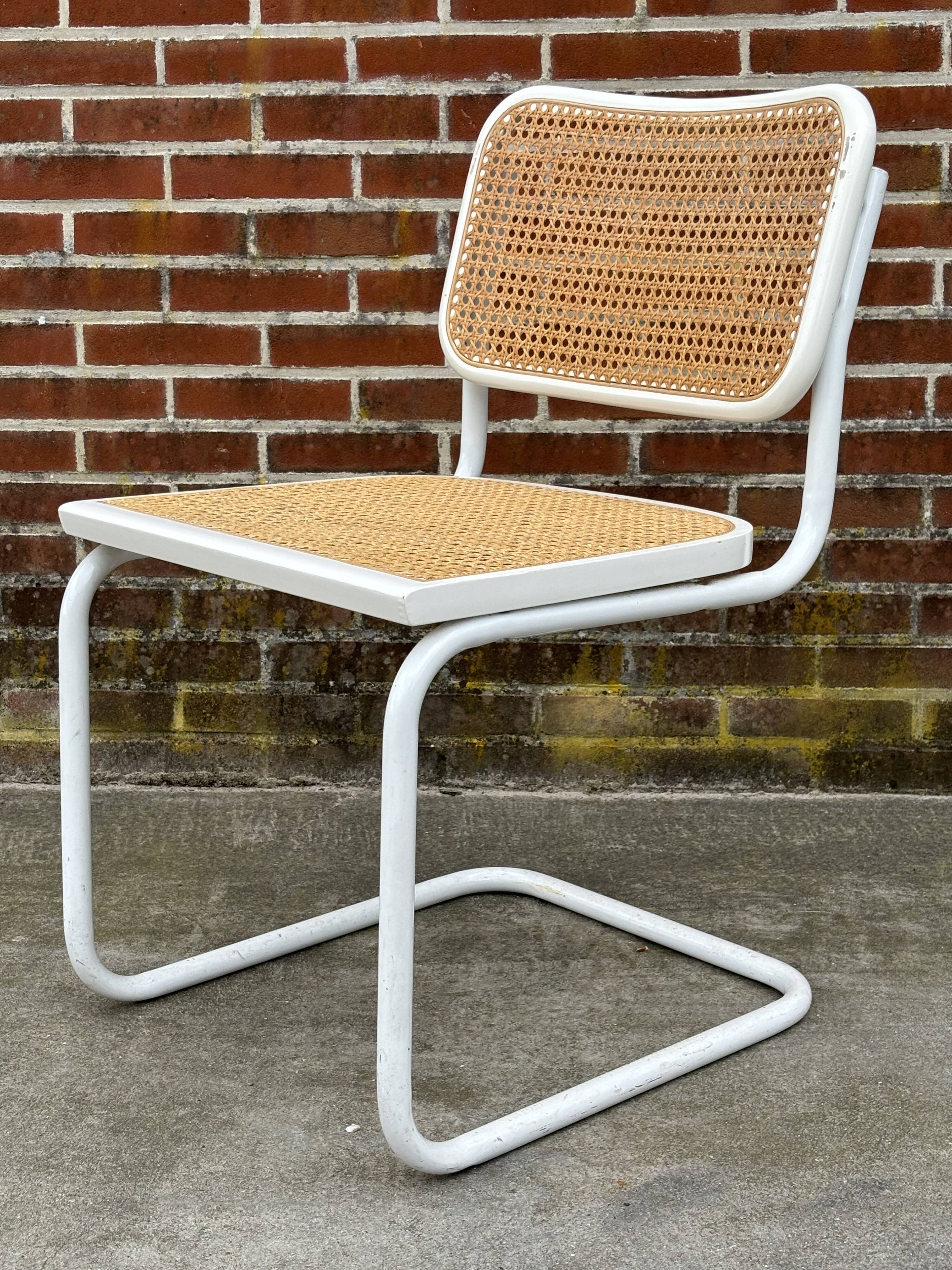 Cesca design chair b32 model in white