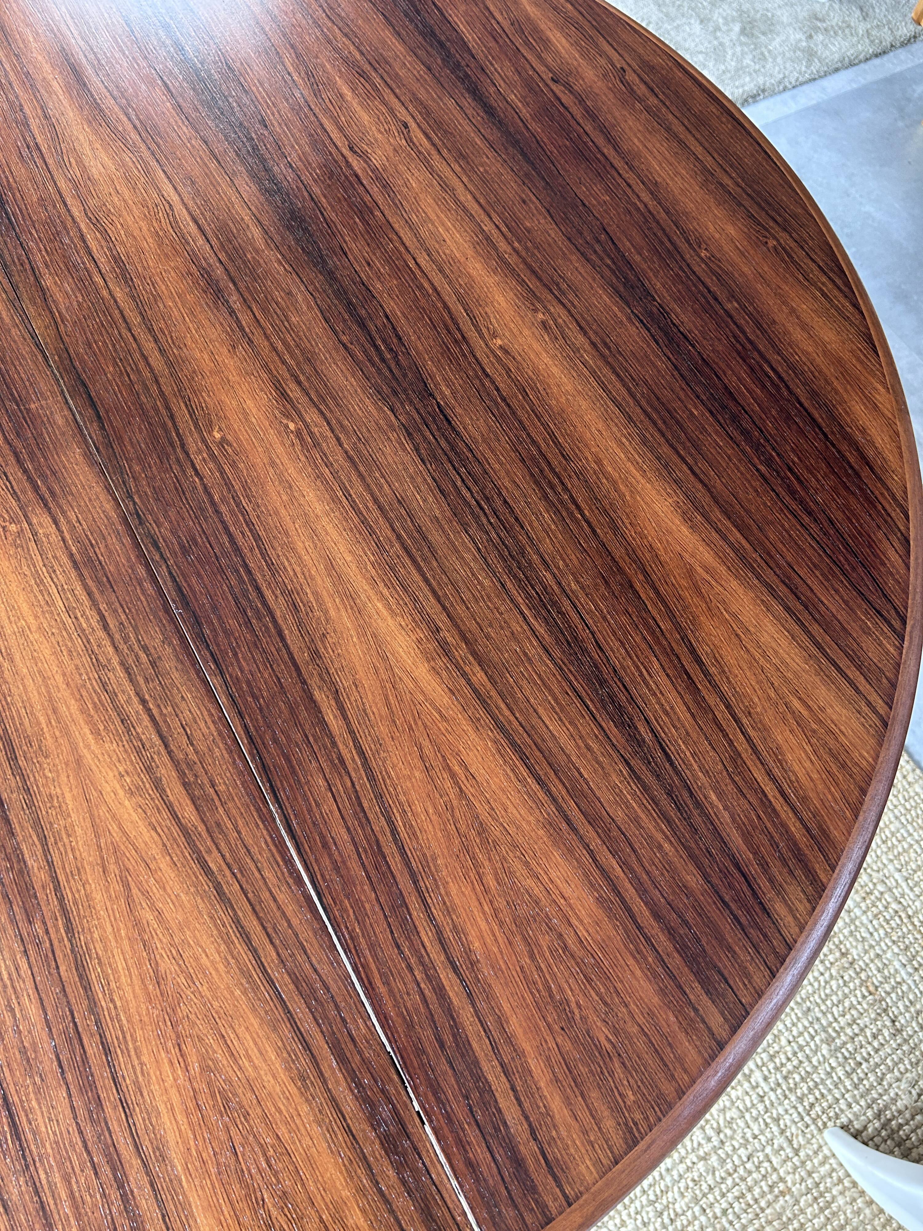 Danish dining table in rosewood.