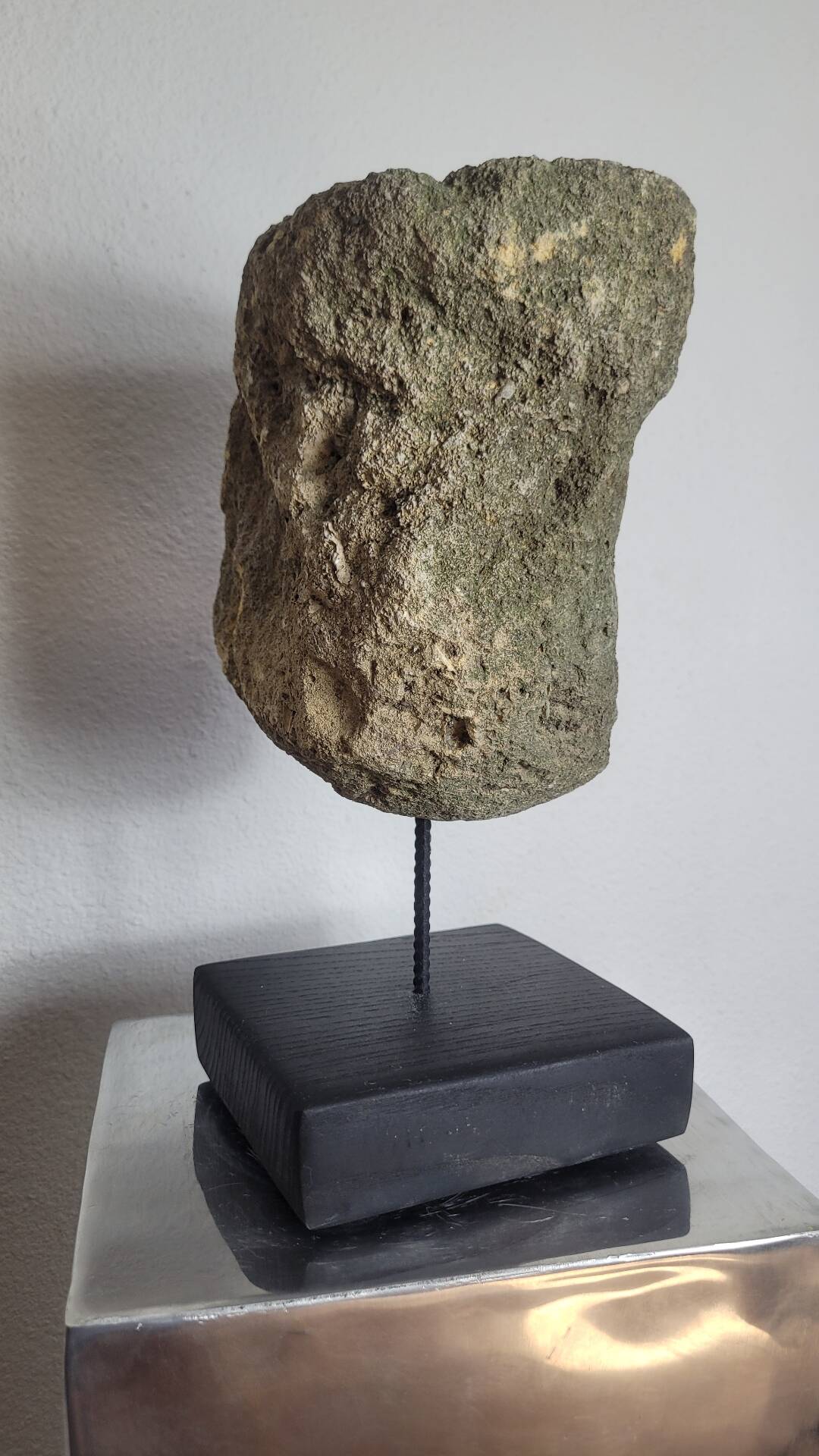 Ancienne sculpture en pierre