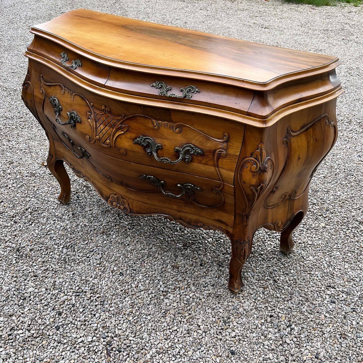 Curved Provençal chest of drawers Louis XV style walnut