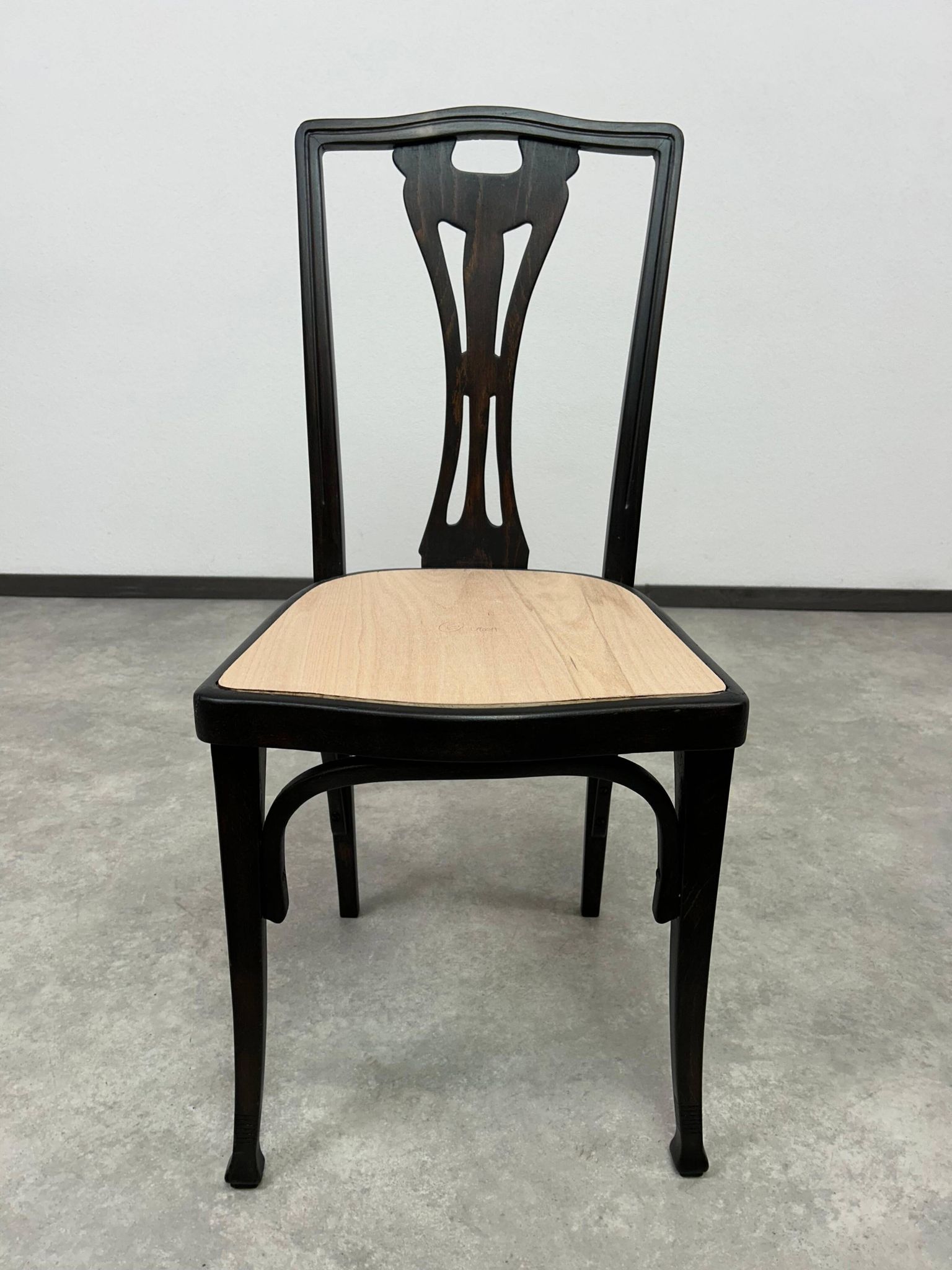 Set of 6 dining chairs no.319 by J&J Kohn