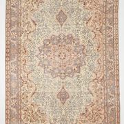 Tapis persan classique à motif oriental, 201 x 311 cm