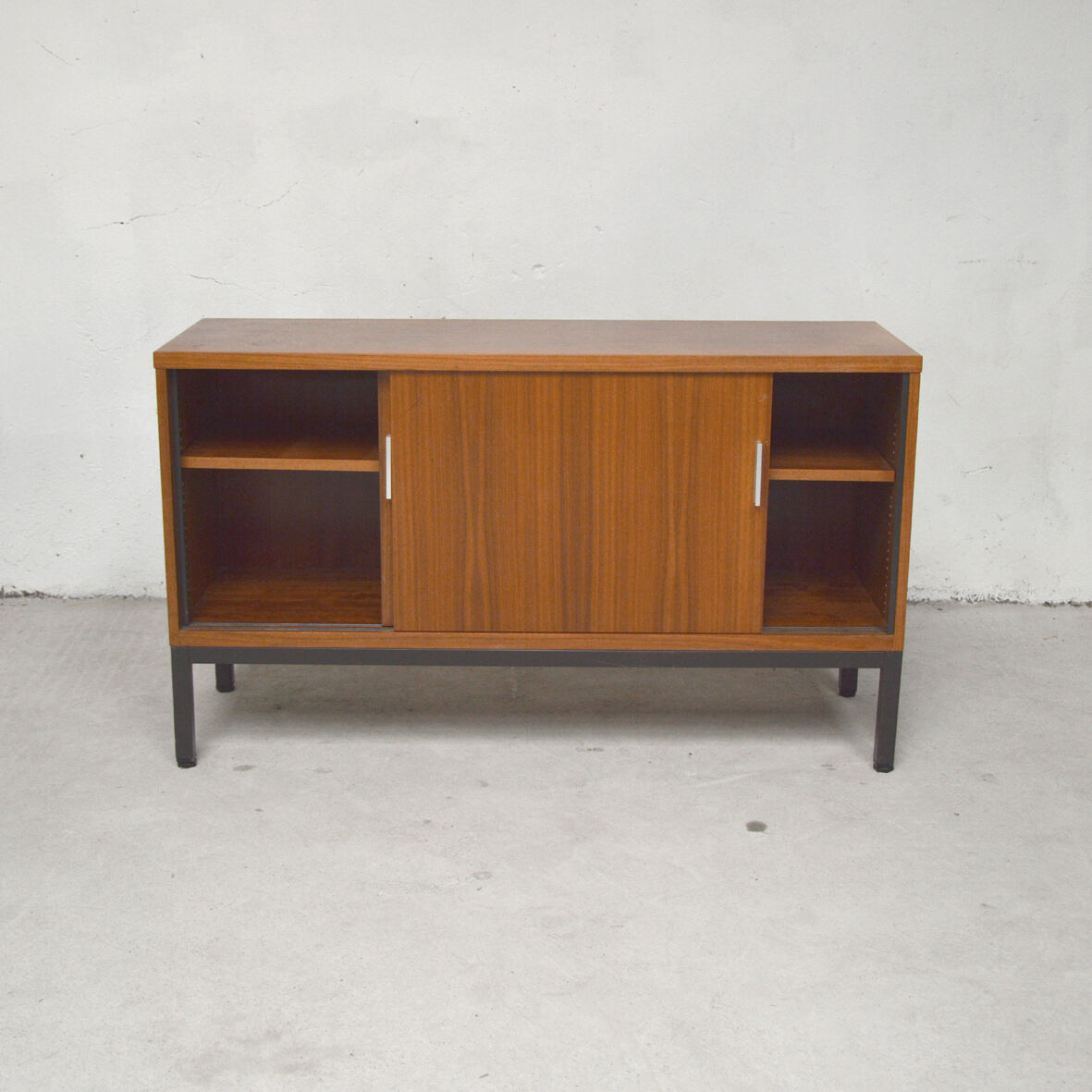 Metal foot sideboard, 1960