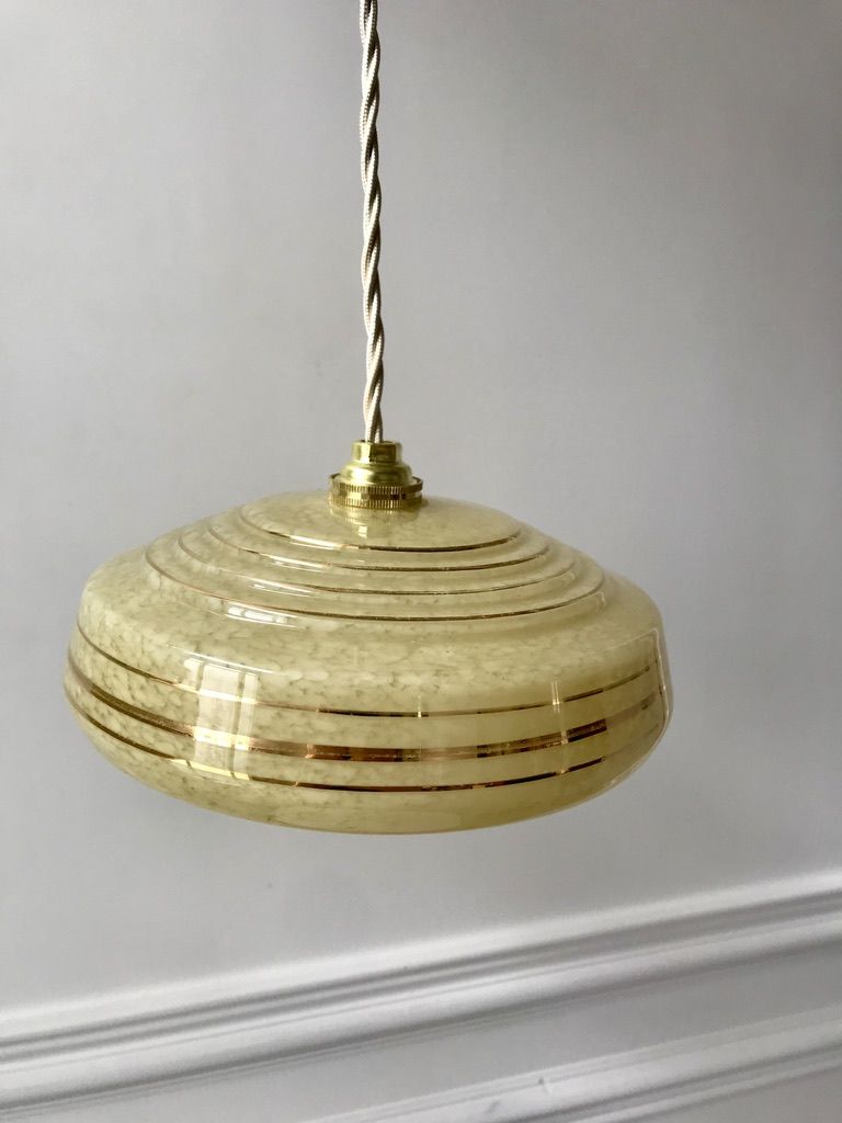 Pair of suspensions in yellow Clichy glass and golden border 40s-50s