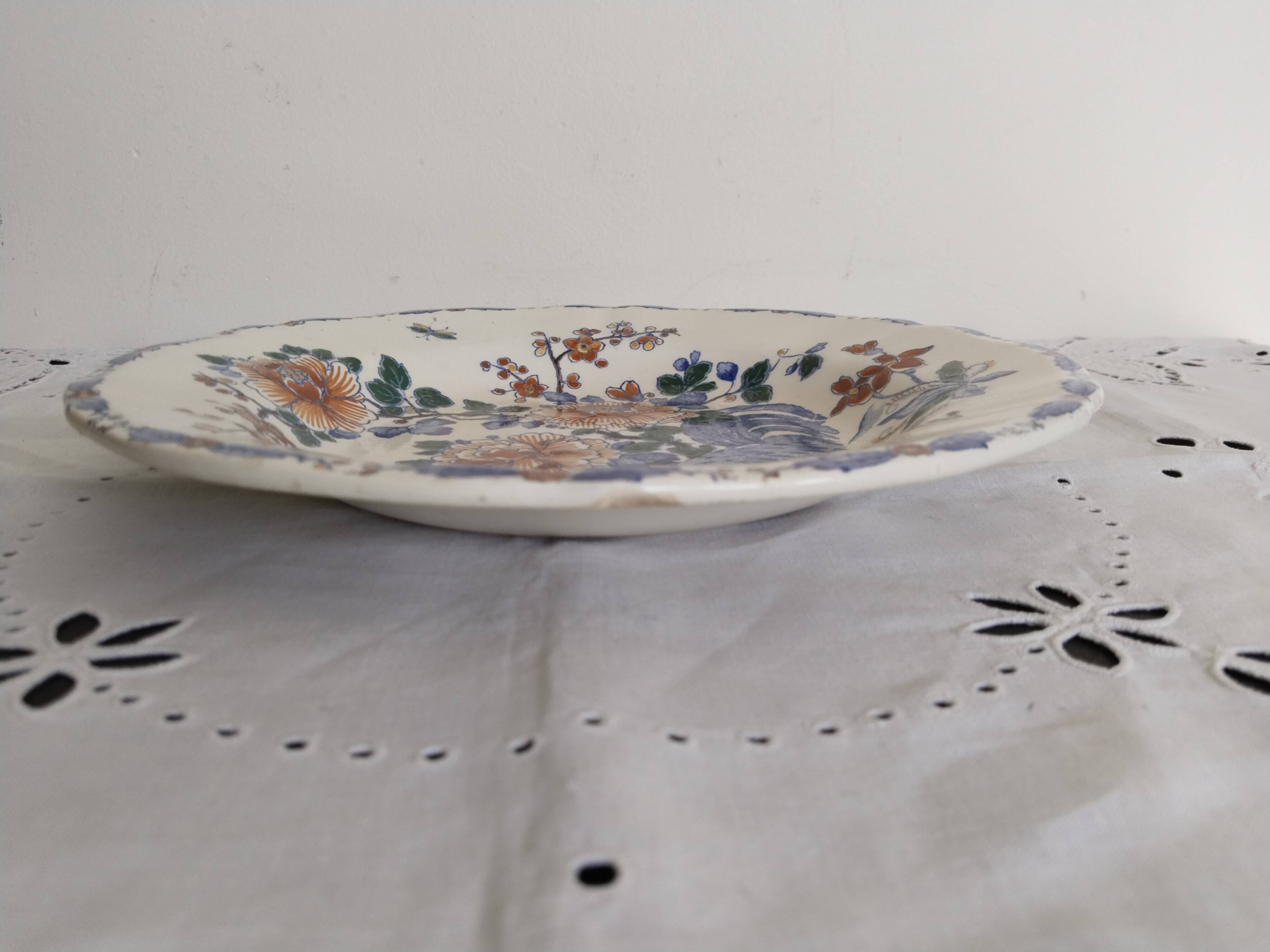 Assiette creuse, plat creux en faïence de Gien  , modèle coq et pivoines, années 1930