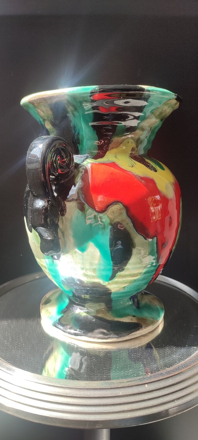 Art Deco vase in ceramic with flame glazes