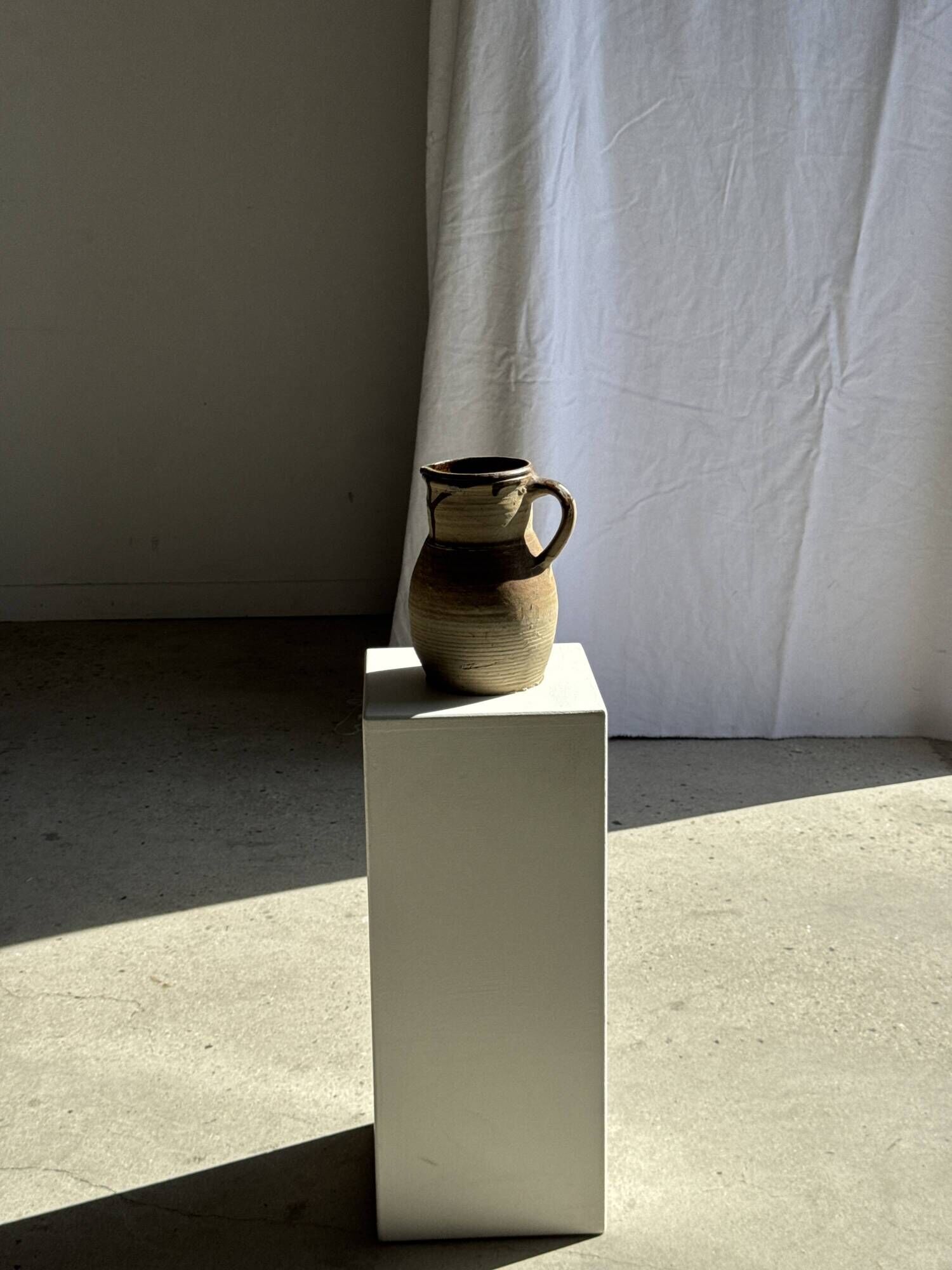 Old beige matte terracotta carafe H24 L16
