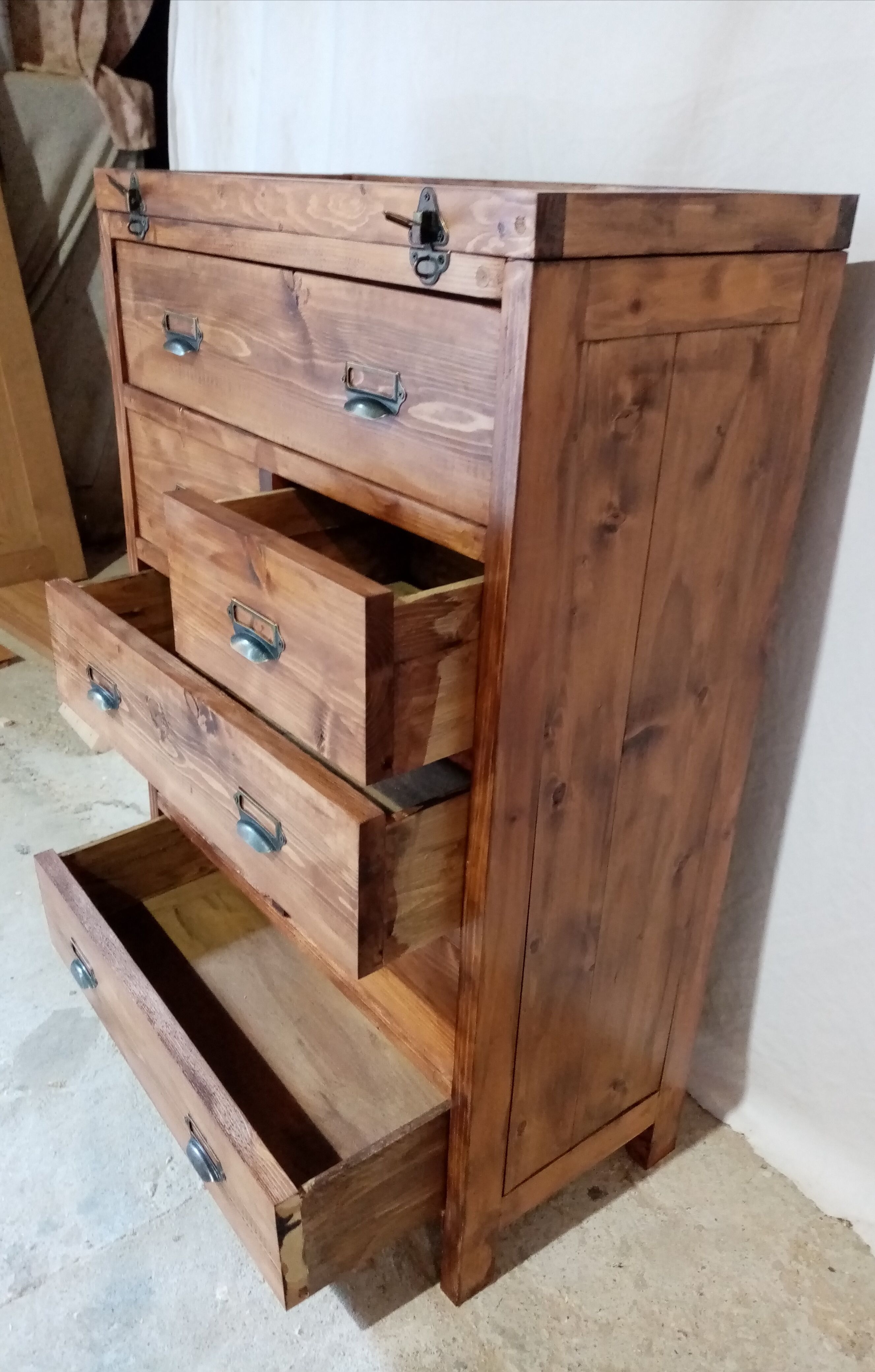 Meuble de bijoutier