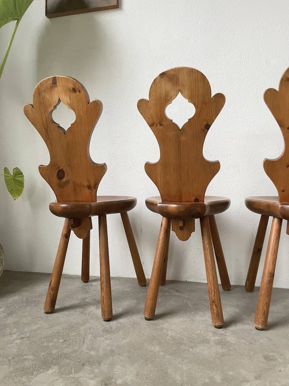 Set of 4 Savoyard pine chairs from the 60s