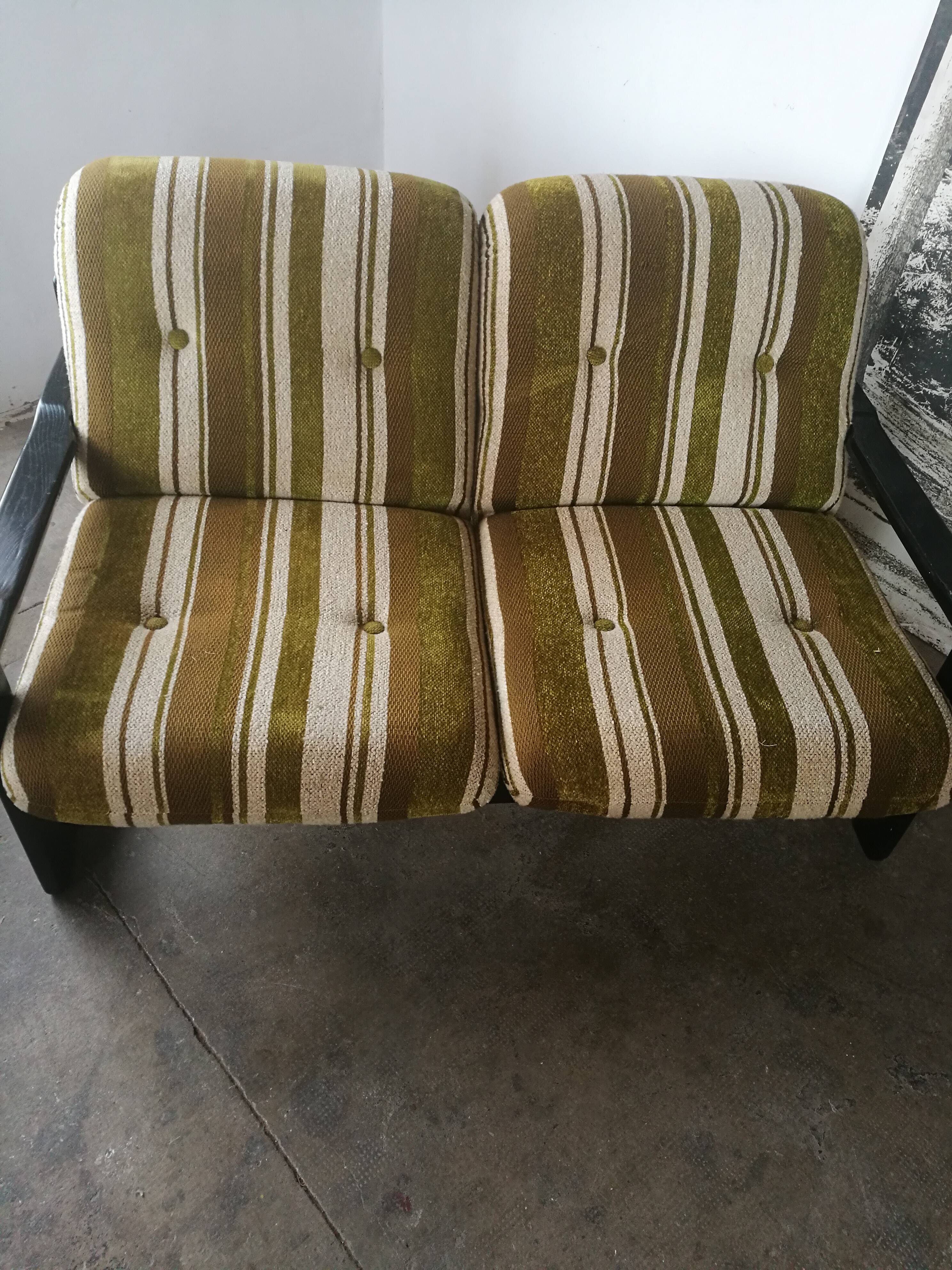 Modernist sofa from the 70s, 80s