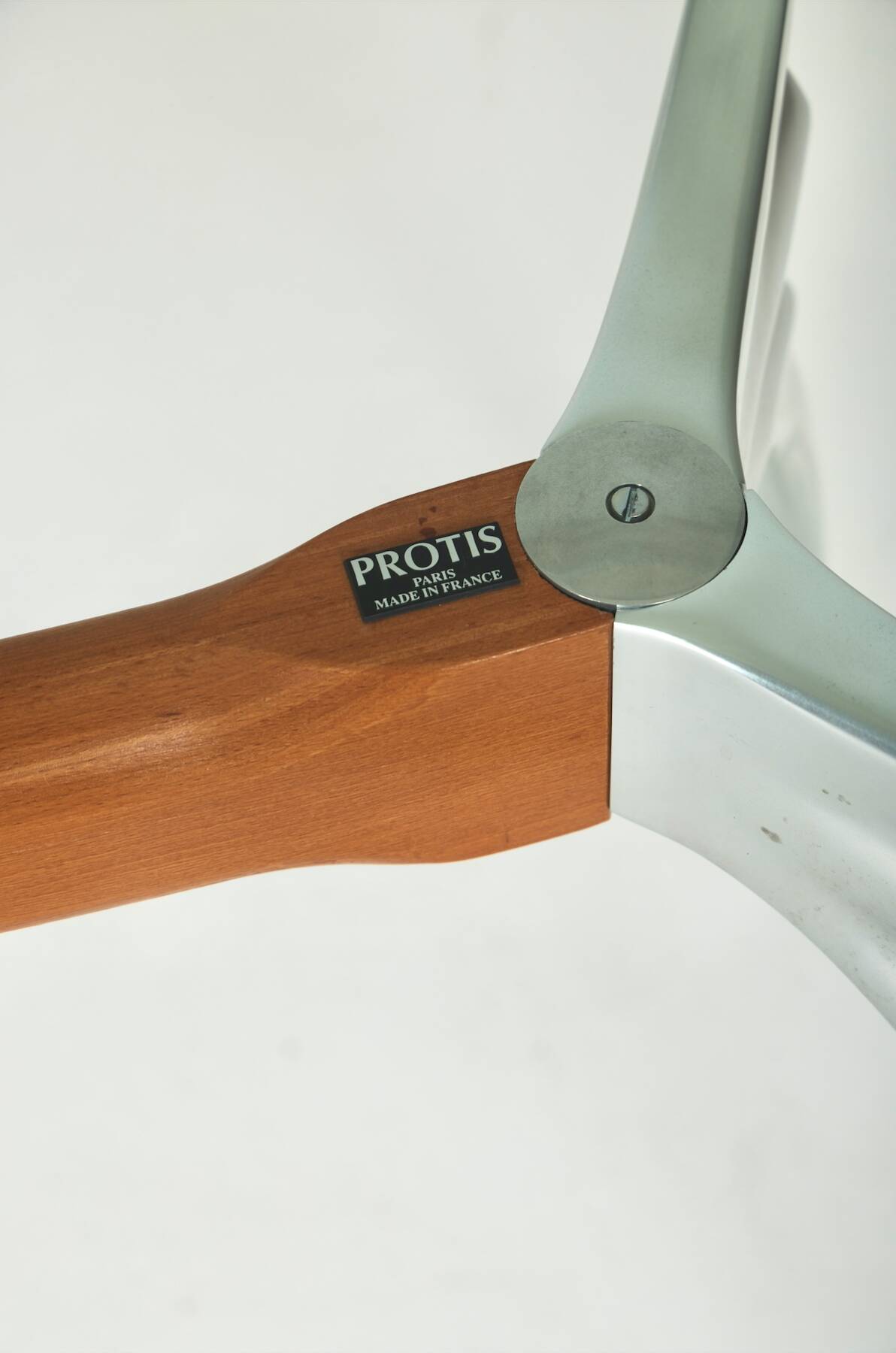 Bernard Dequet glass and aluminium desk for Protis, 1980s
