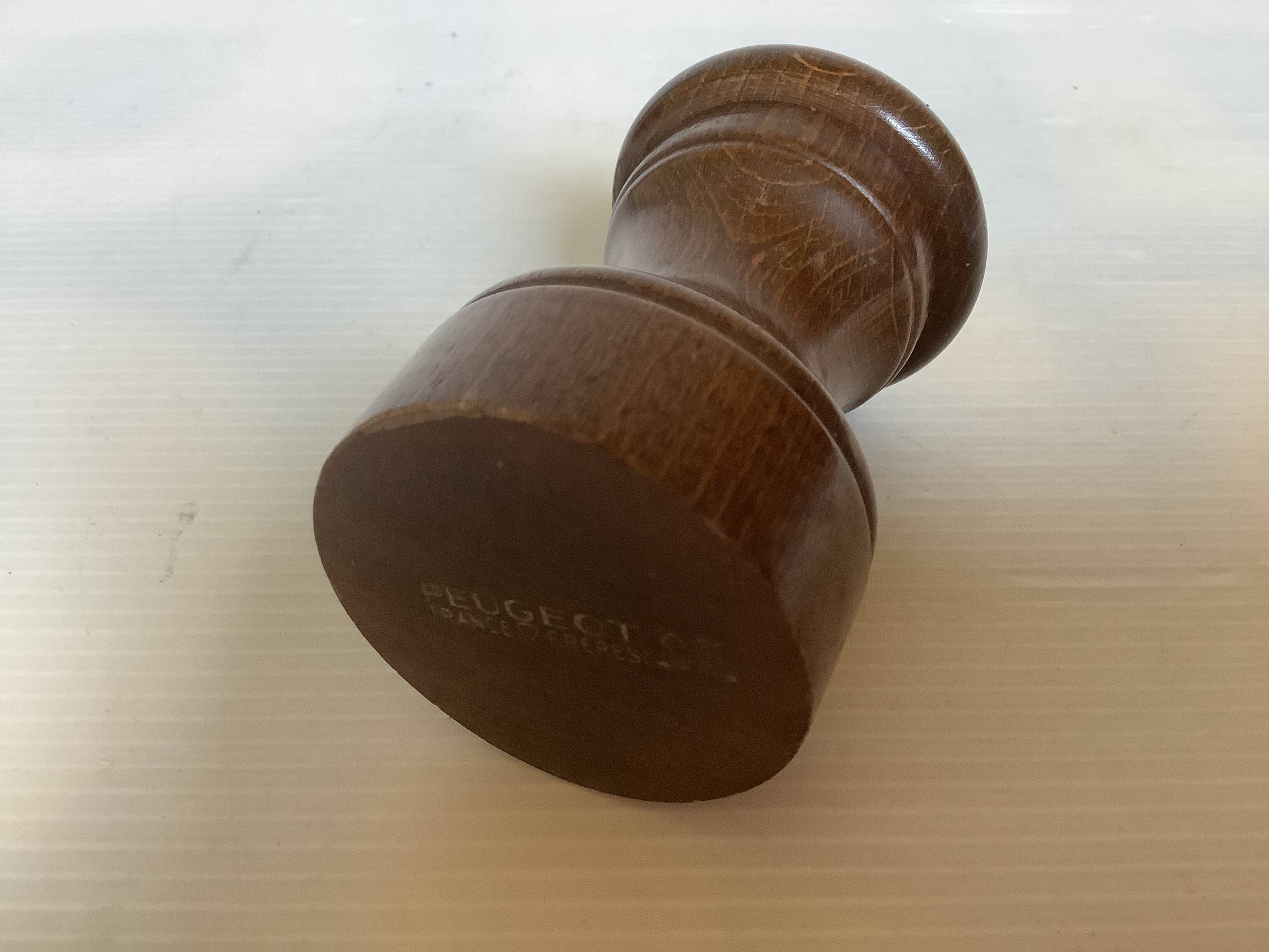 Salière en bois Peugeot