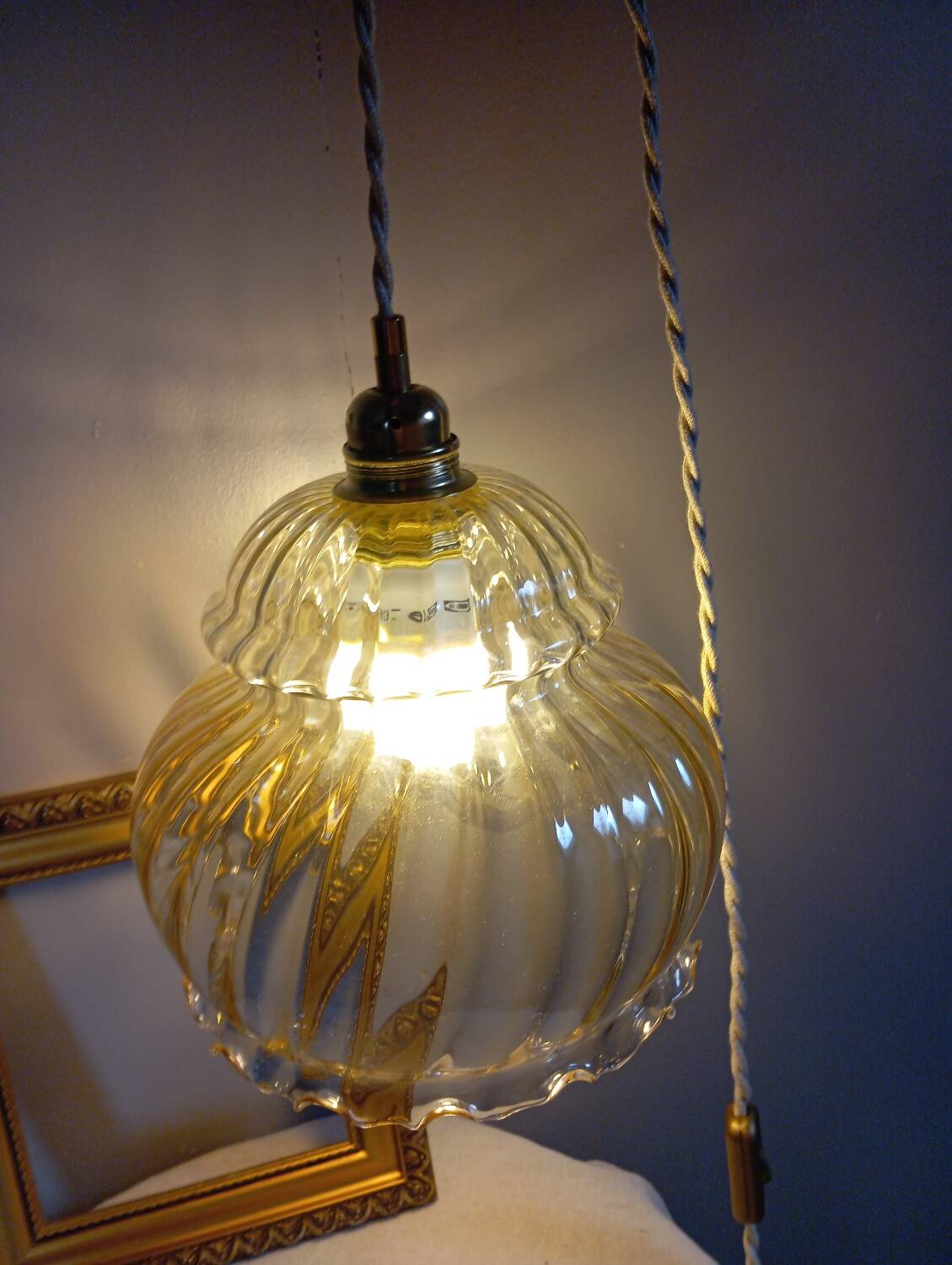 Large nomadic globe twisted tulip amber/honey, sand textile cord