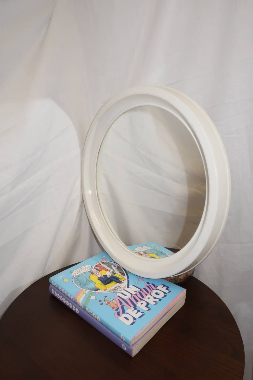 Round mirror 1970s Space Age style