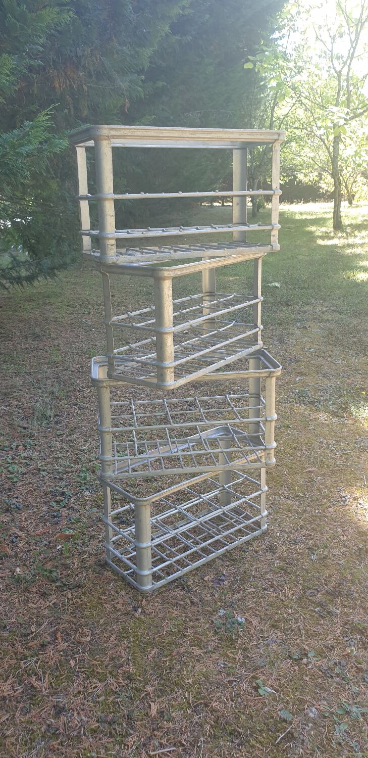 Stackable metal lockers