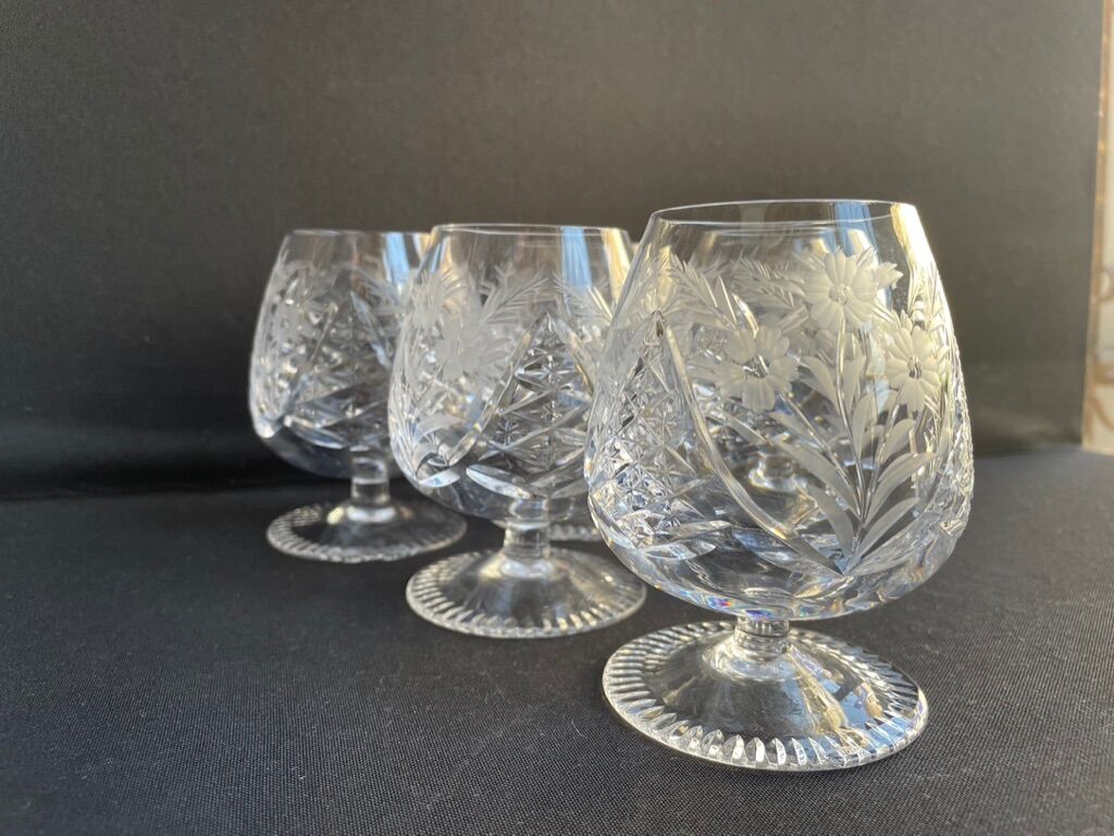 6 cognac glasses – blown and cut crystal