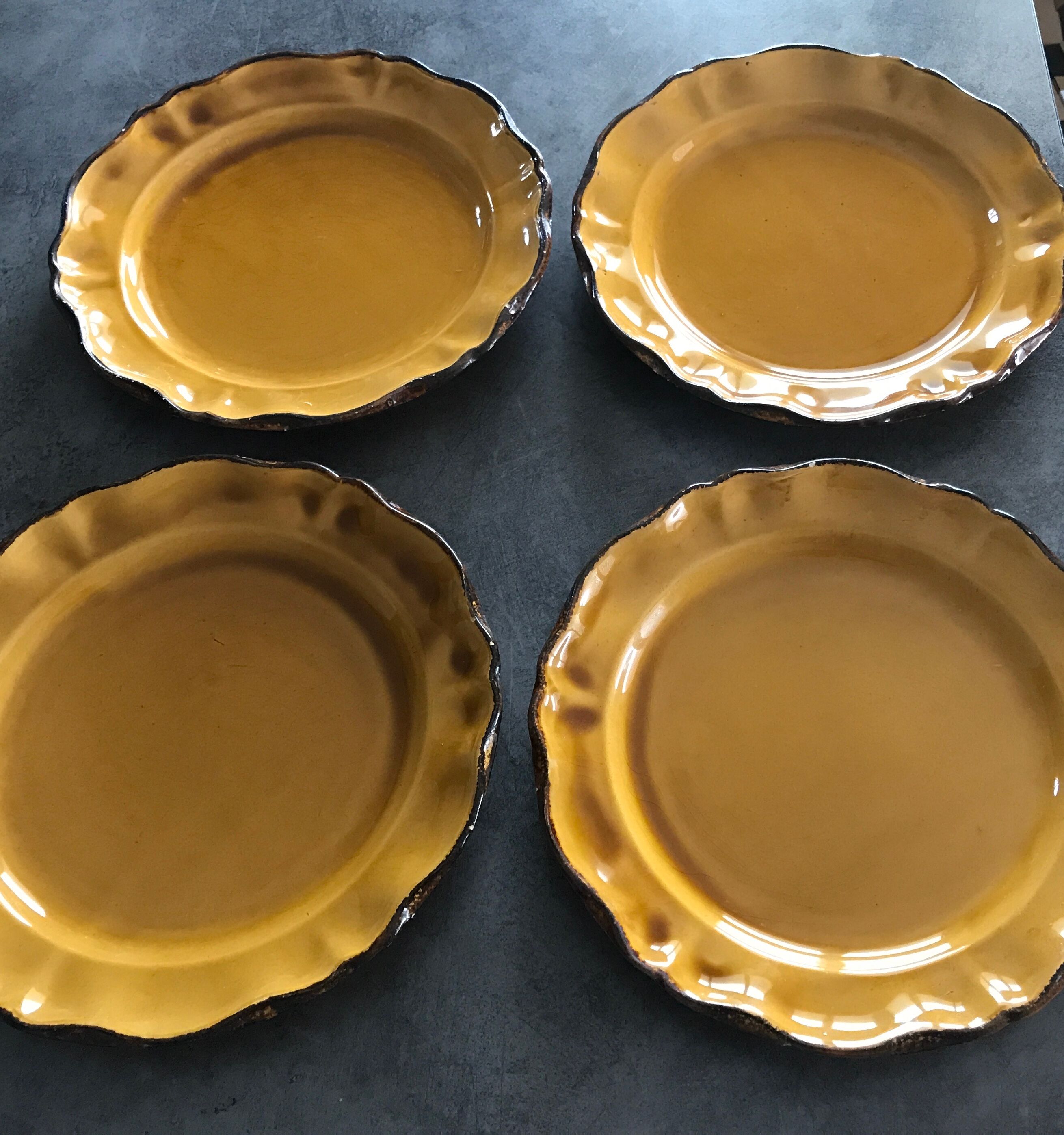 Set of 4 plates in earthenware of haute provence made yellow handmade 24.5 cm