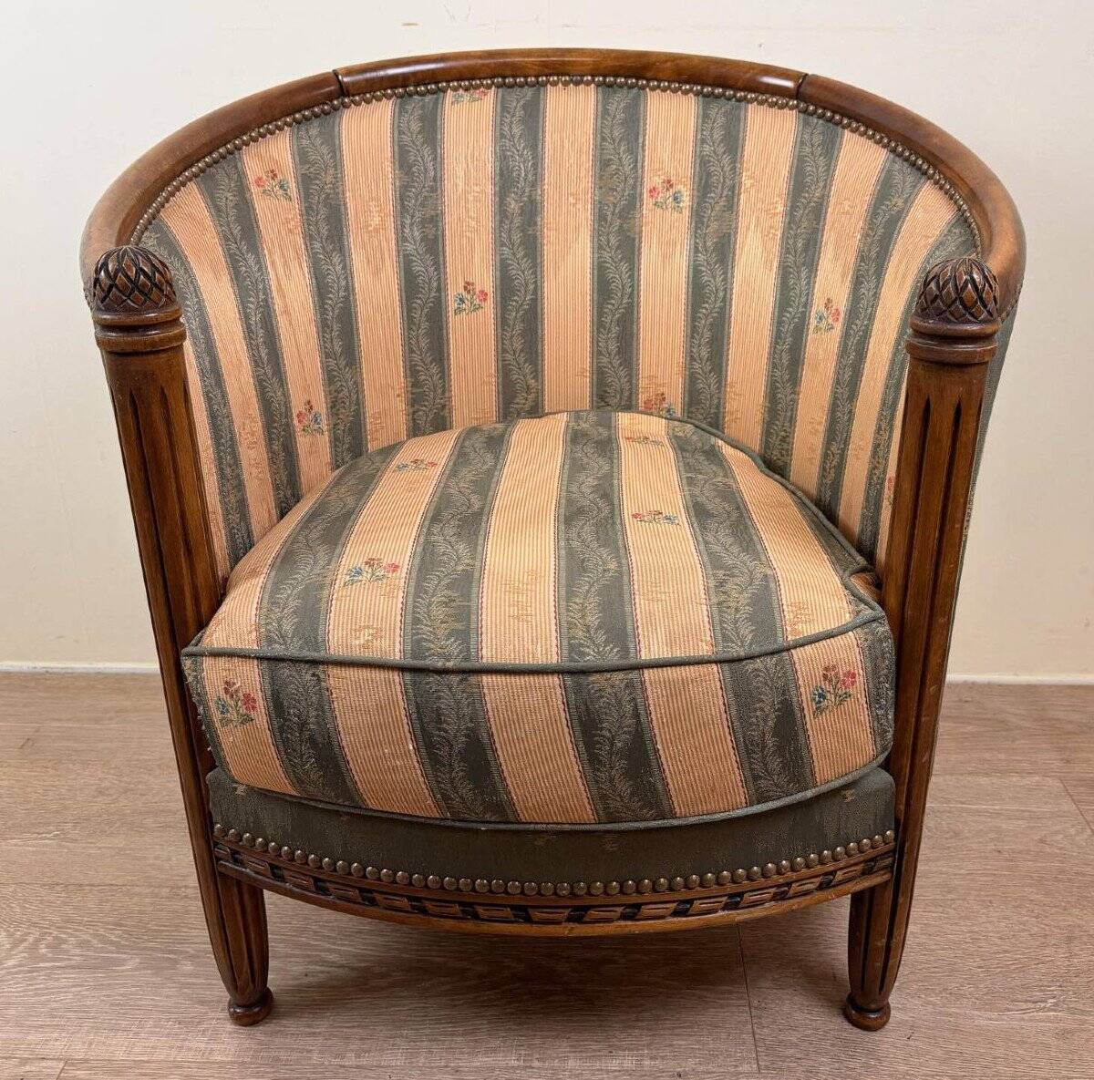 Art Deco Style Barrel Armchair (end of the 20th century)