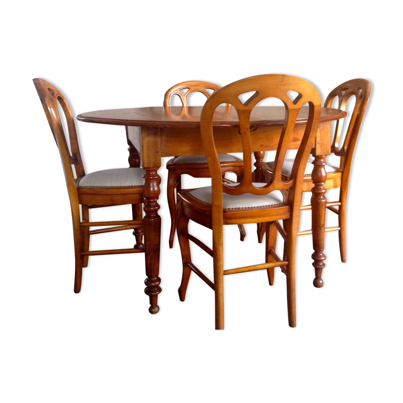 Table ronde de salle à manger & 4 chaises en merisier style Louis