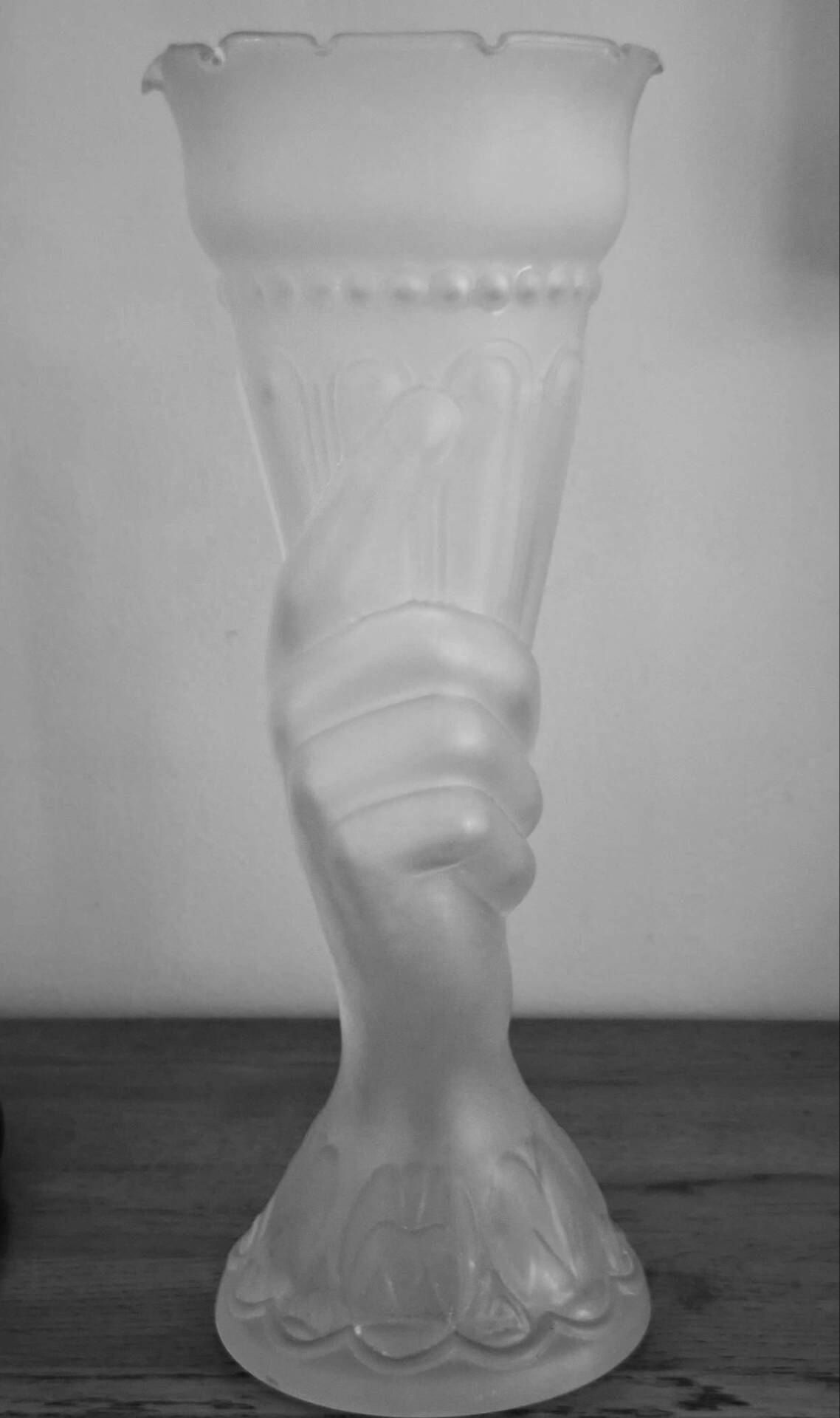 Sculptural vase "Victorian Hand" in frosted moulded glass — 19th century