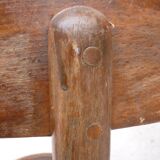 Paire de chaises bistrot anciennes avec patine foncée