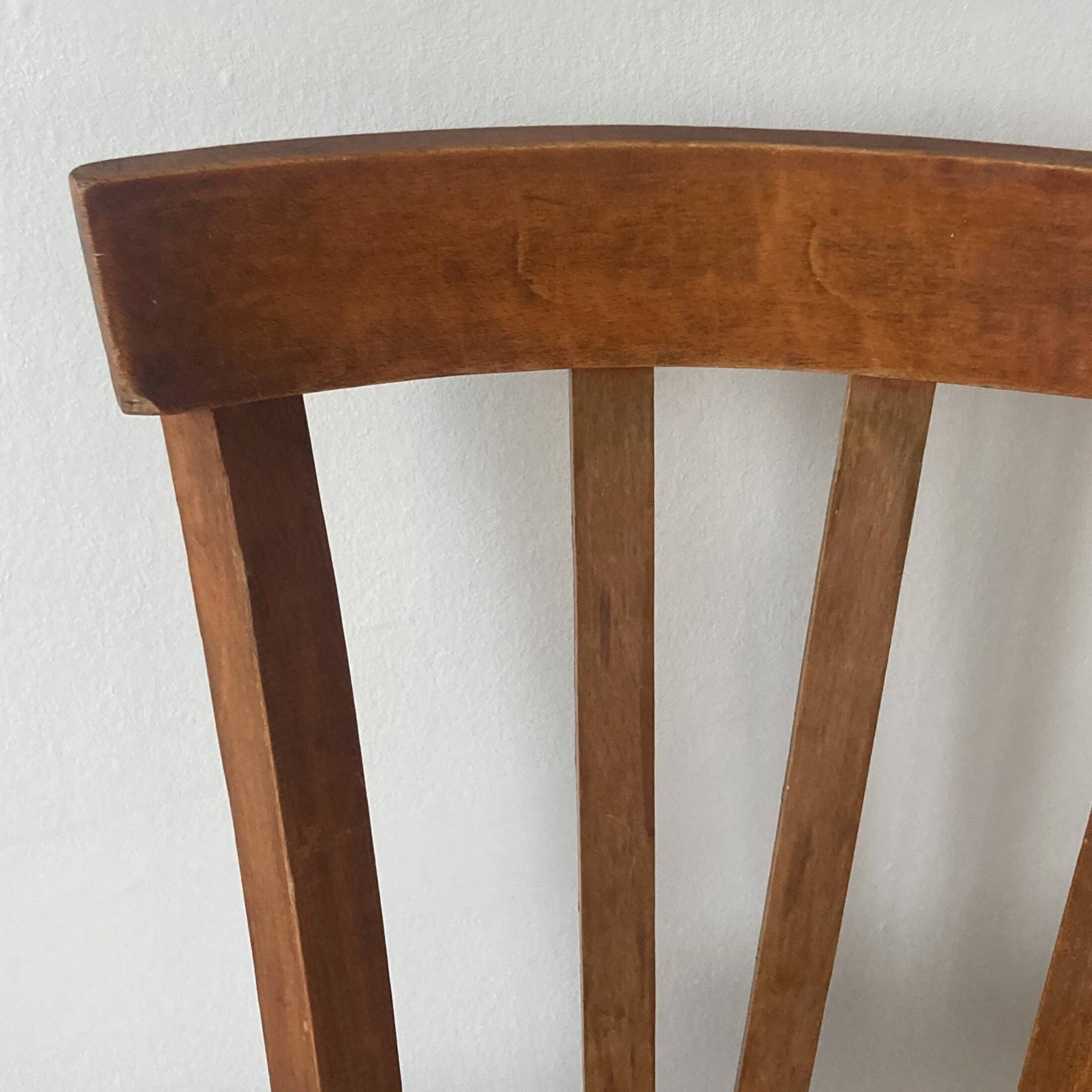 Set of 2 old mulched wooden chairs