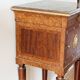 Table de chevet néoclassique, dans le goût anglais Regency Wedgewood