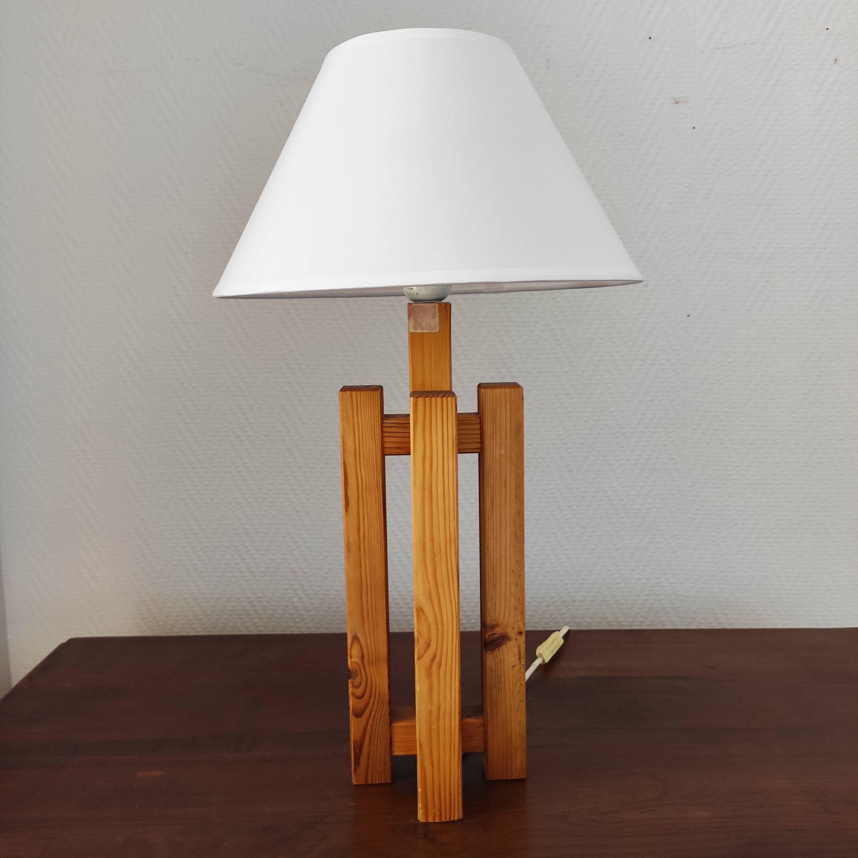 Modernist Scandinavian lamp in solid pine – Sweden, 1970s