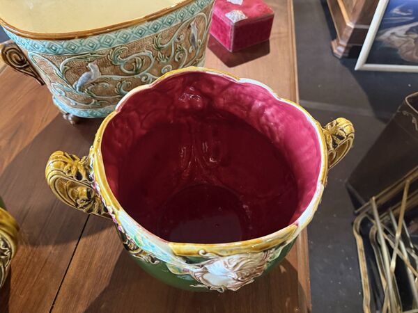 Paire de cache-pots en barbotine Art Nouveau