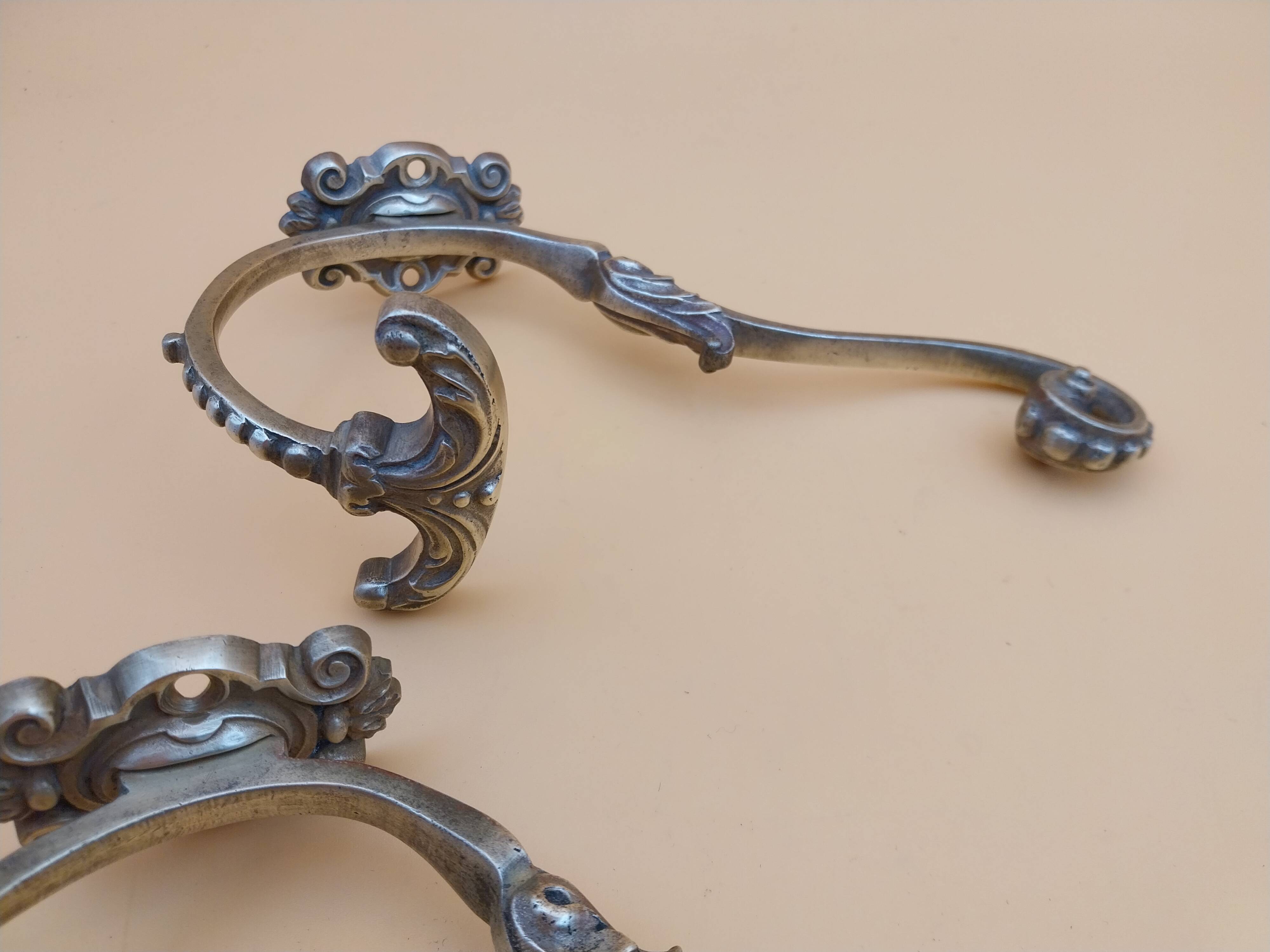 2 patères en bronze massif