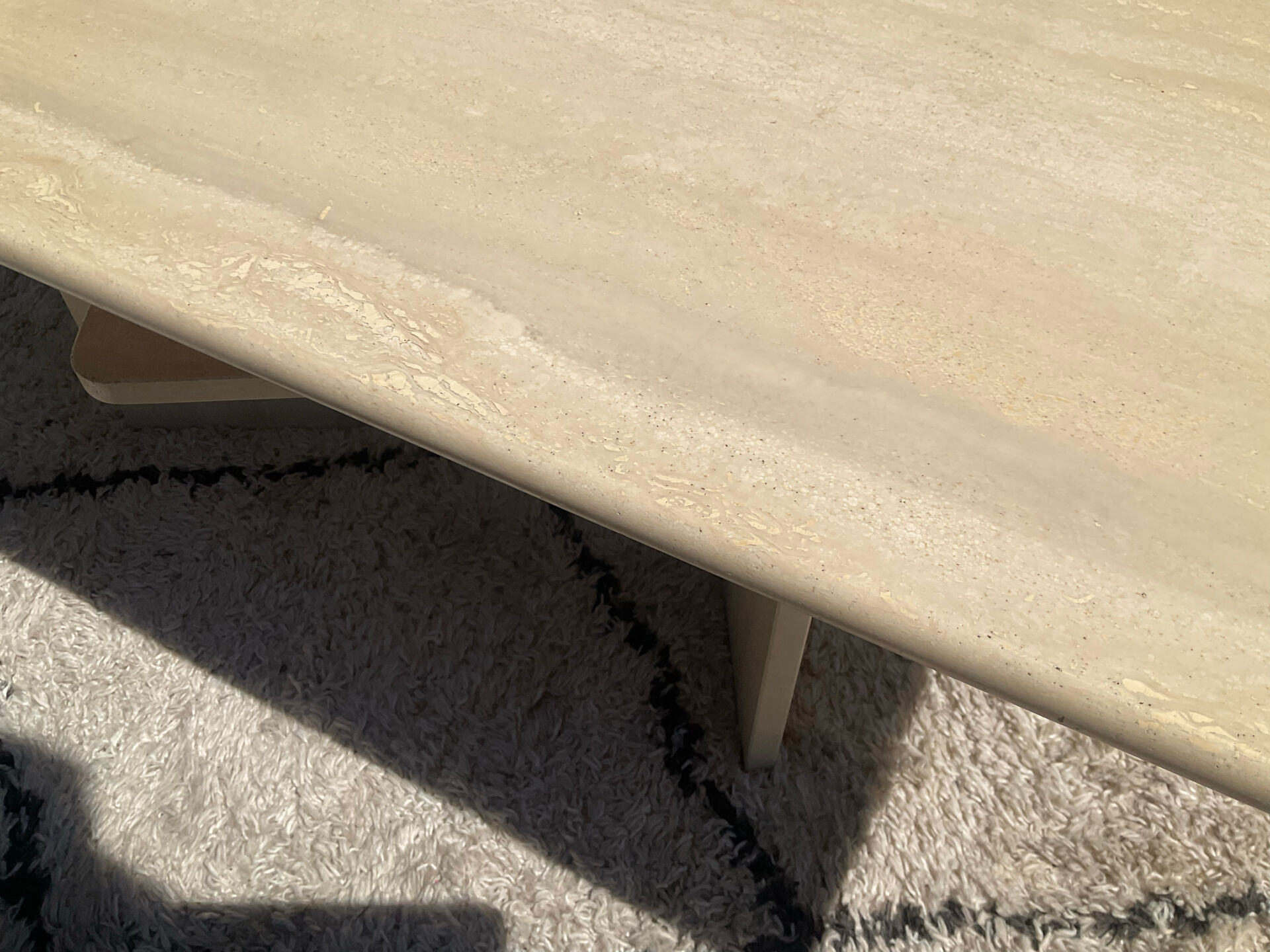 Table basse en travertin des années 70