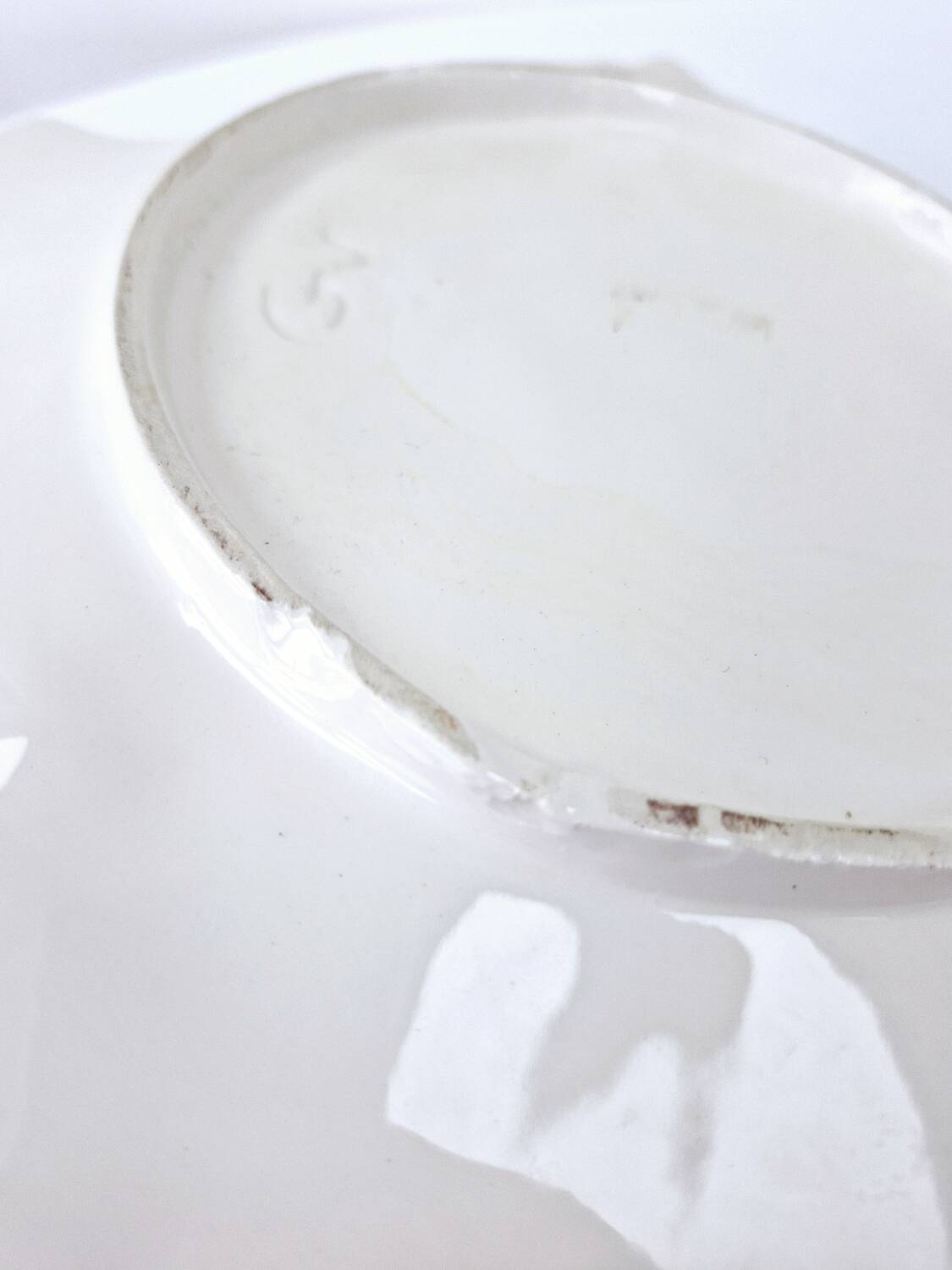 Vintage Draining Salad Bowl Signed GV In Grape Vine Leaf Barbotine