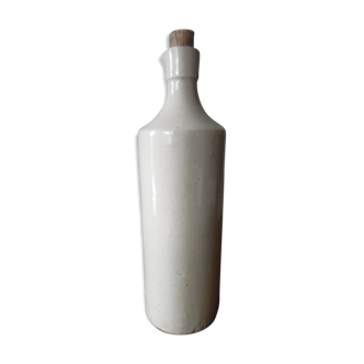 Bouteille en grès blanche