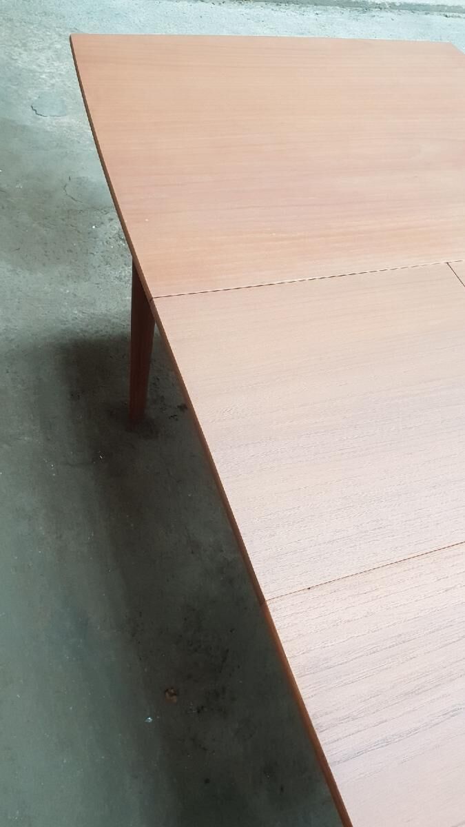 Scandinavian table extansible