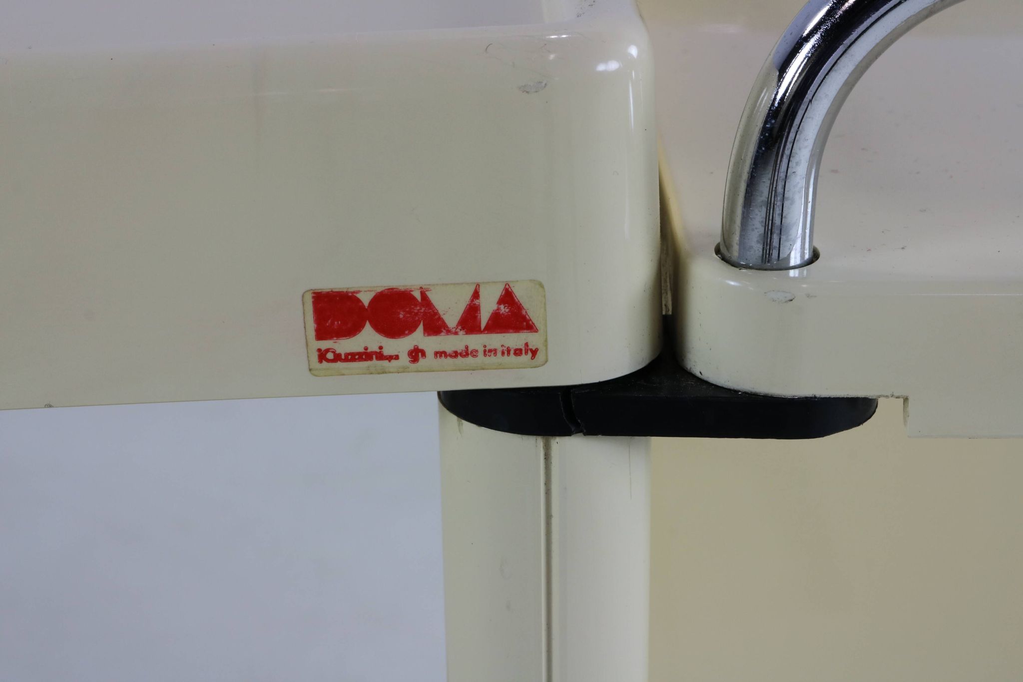 Original seventies serving trolley by iGuzzini Italy