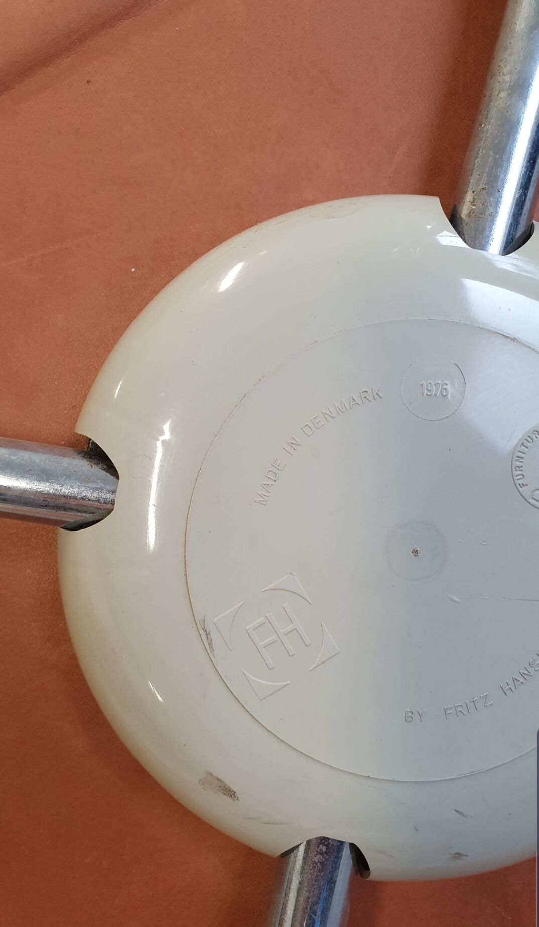 Arne Jacobsen seagull chair by Fritz Hansen 1970