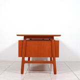 Teak writing desk „No. 75“ by Gunni Omann for Omann Jun Møbelfabrik