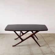 Table basse des années 1950 Ilse Möbel avec plateau en verre noir
