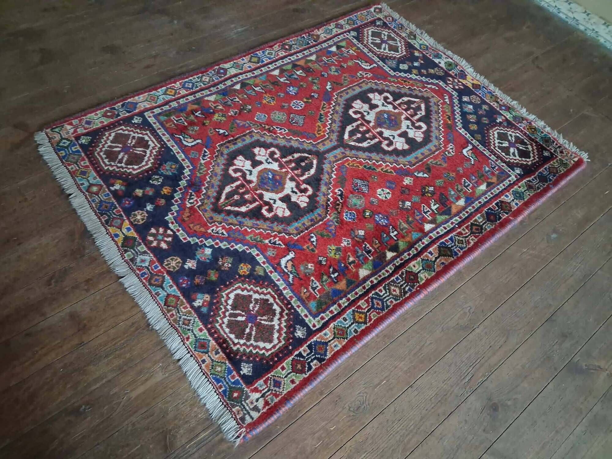 Handmade Persian Shiraz rug 155x115cm