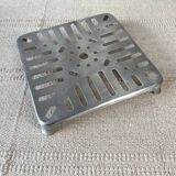 Aluminum trivet